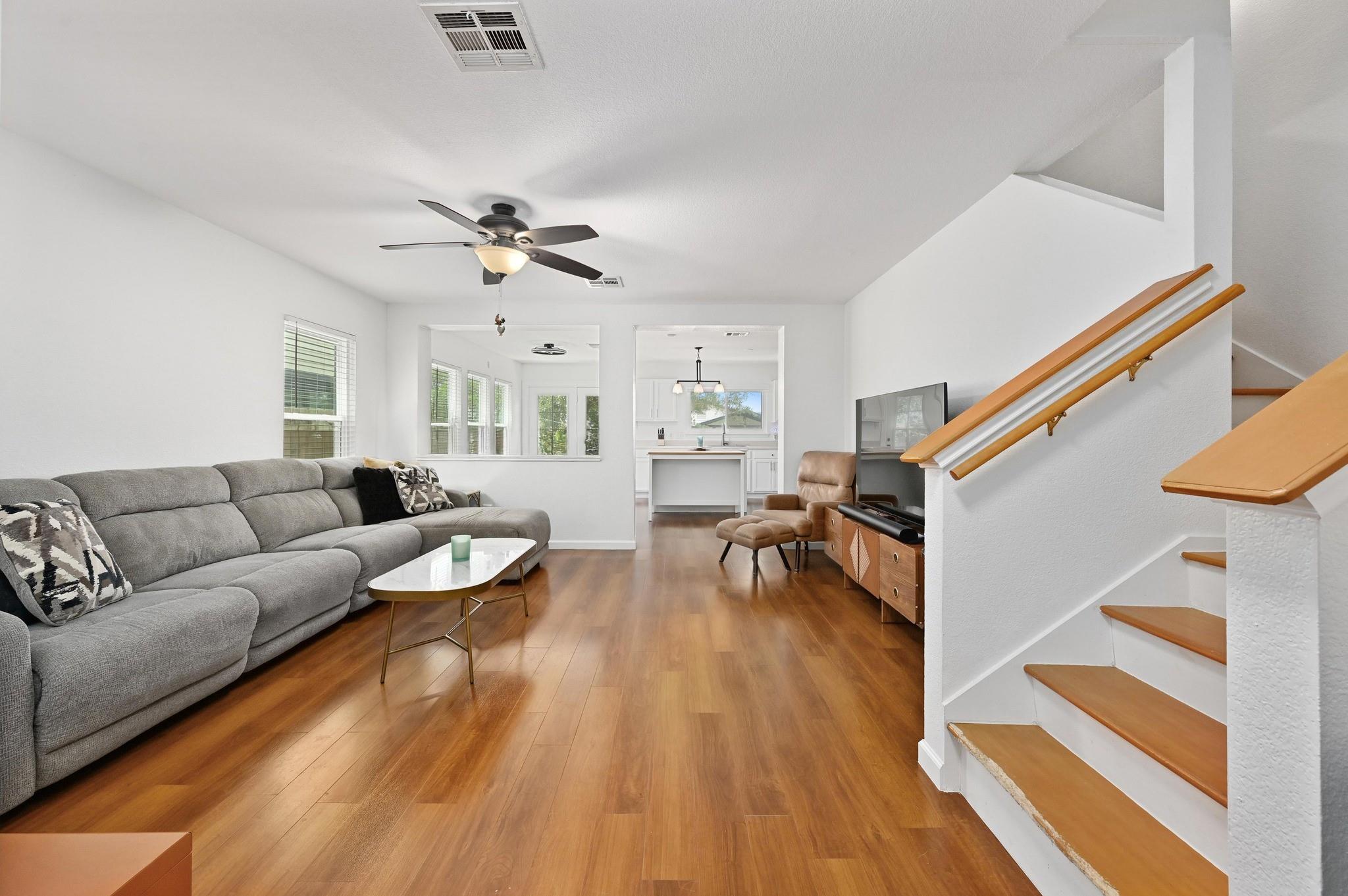 13317 Alysheba Dr, Del Valle, TX 78617