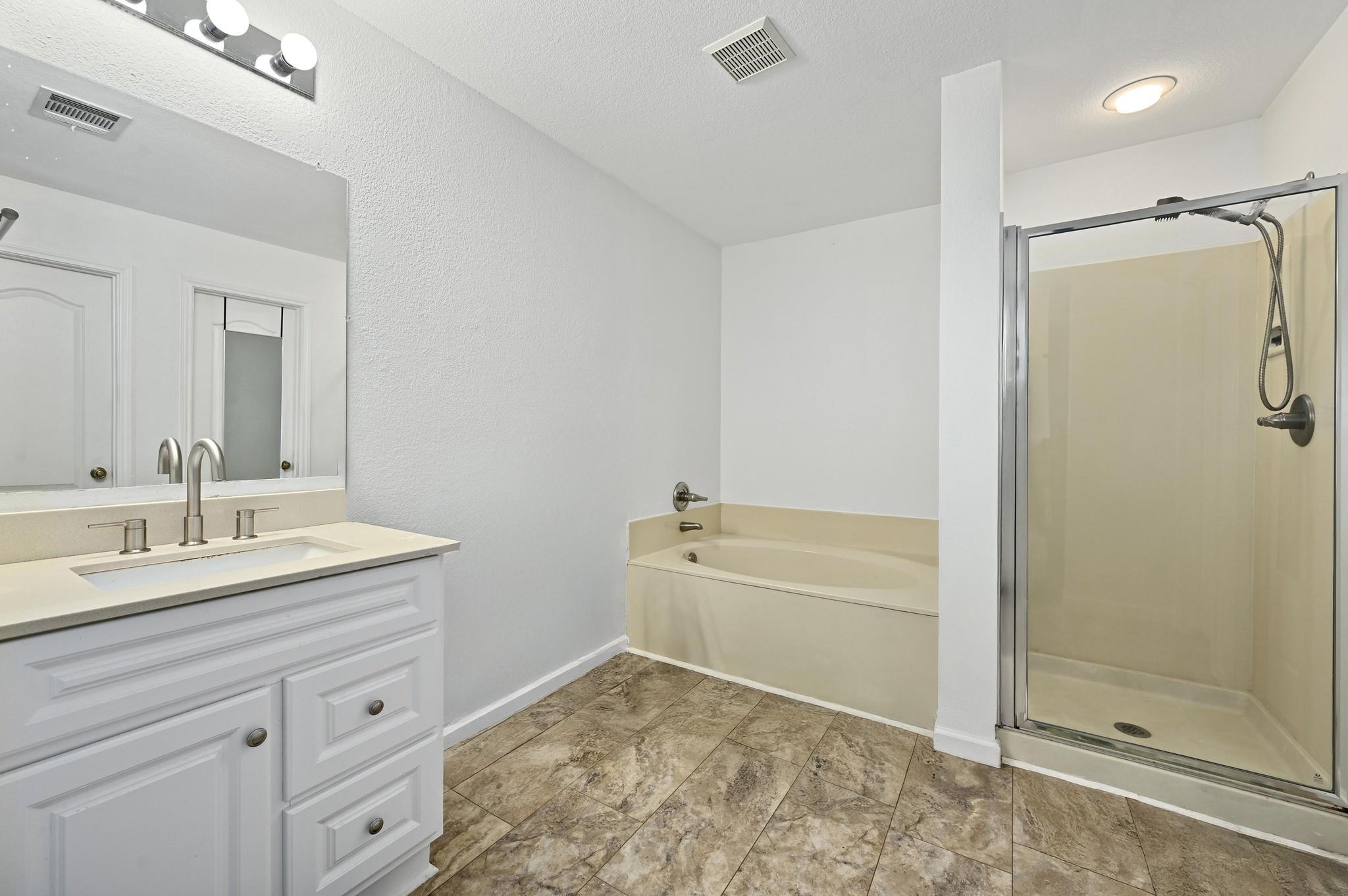 13317 Alysheba Dr, Del Valle, TX 78617