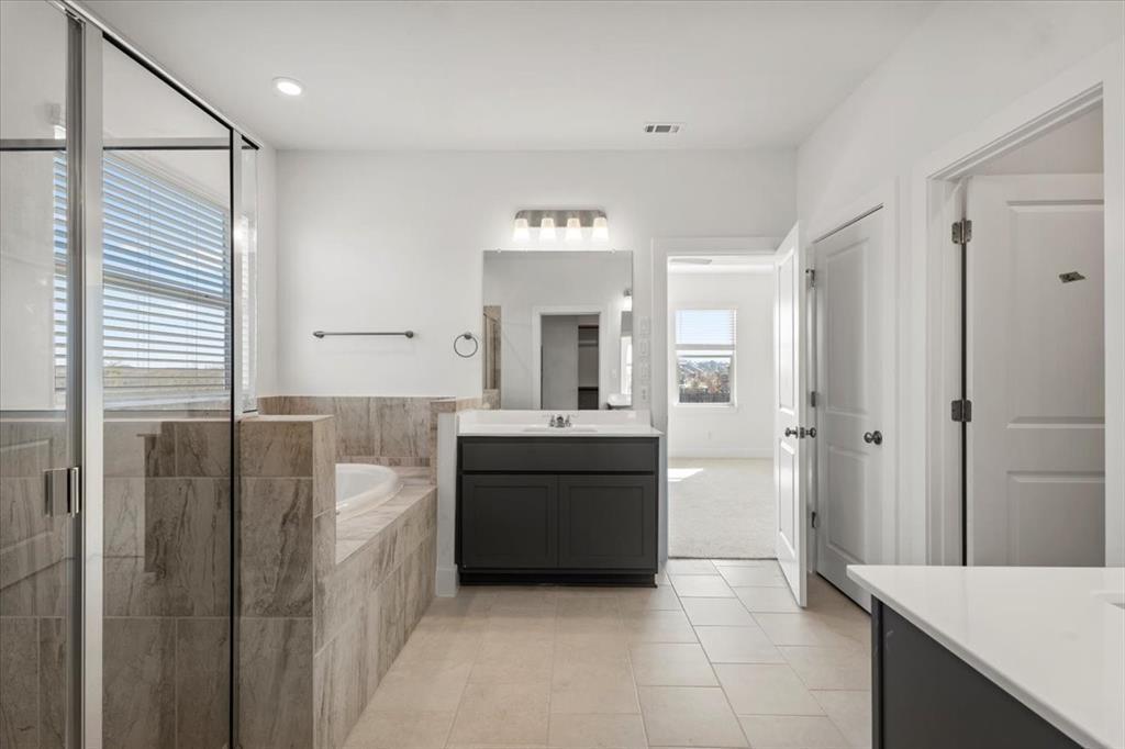 144 Donn Brooks Dr, Kyle, TX 78640