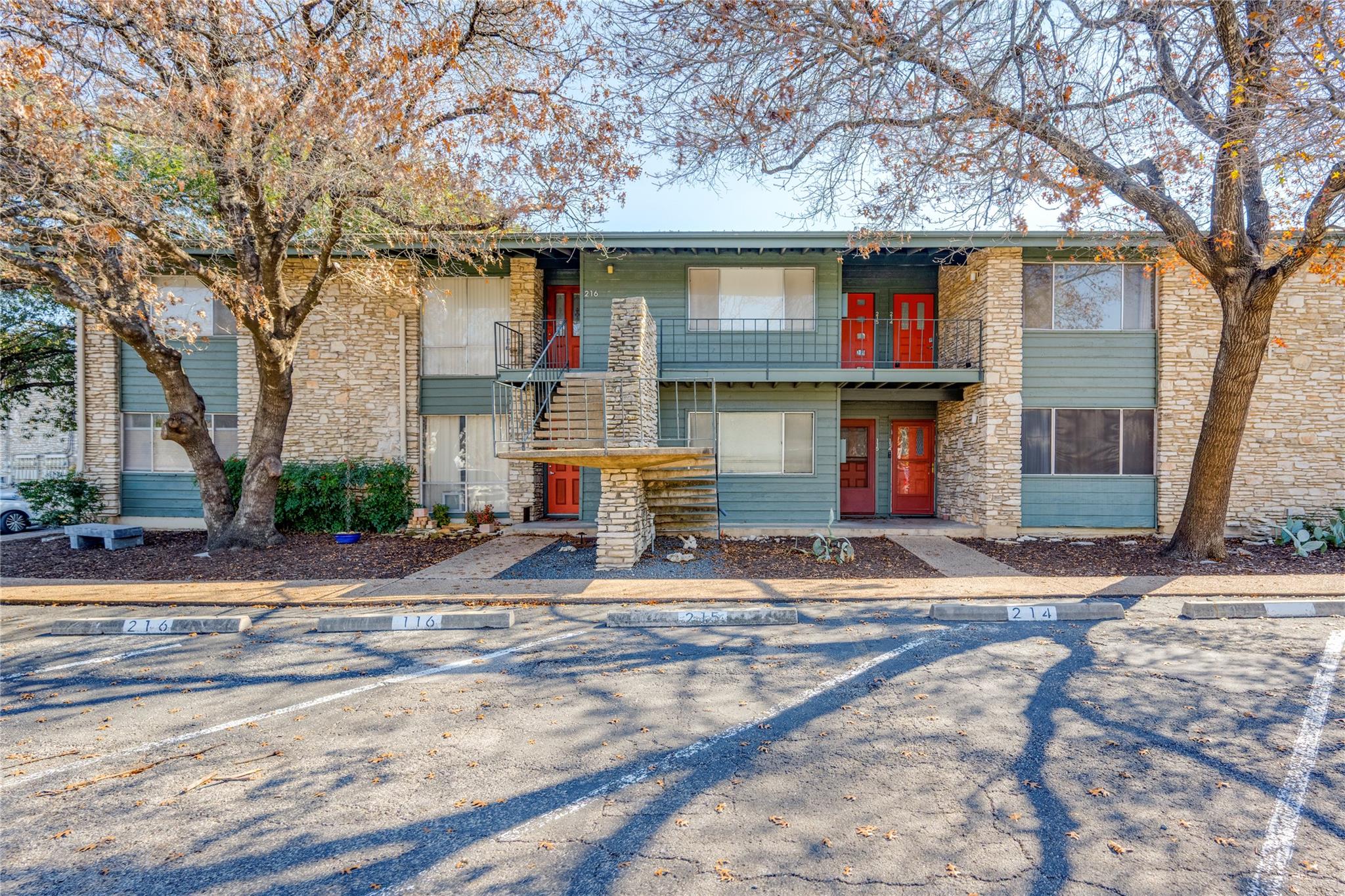 1304 Mariposa Dr # 214, Austin, TX 78704