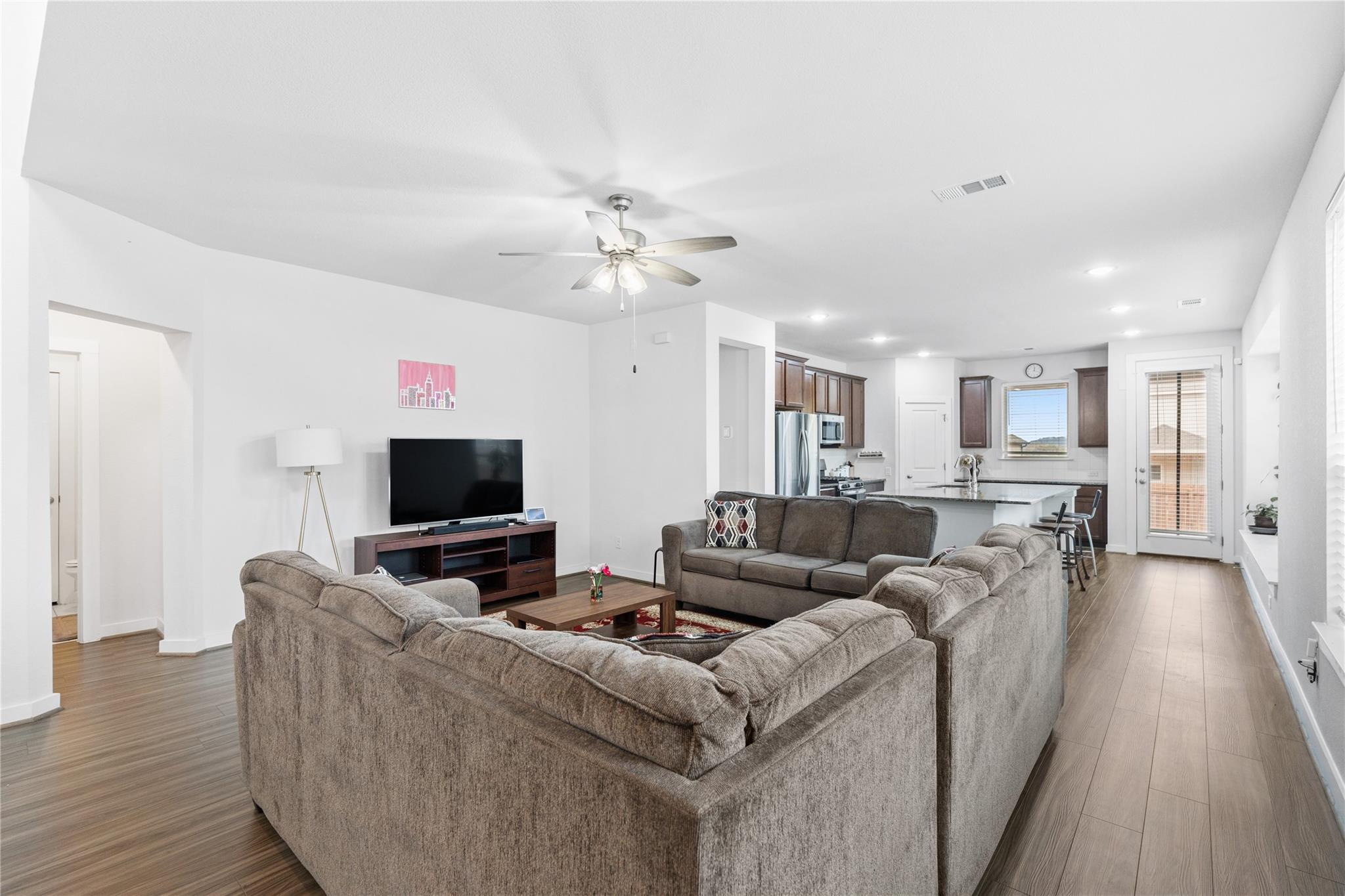 8000 Prairie Rye Dr, Lago Vista, TX 78645