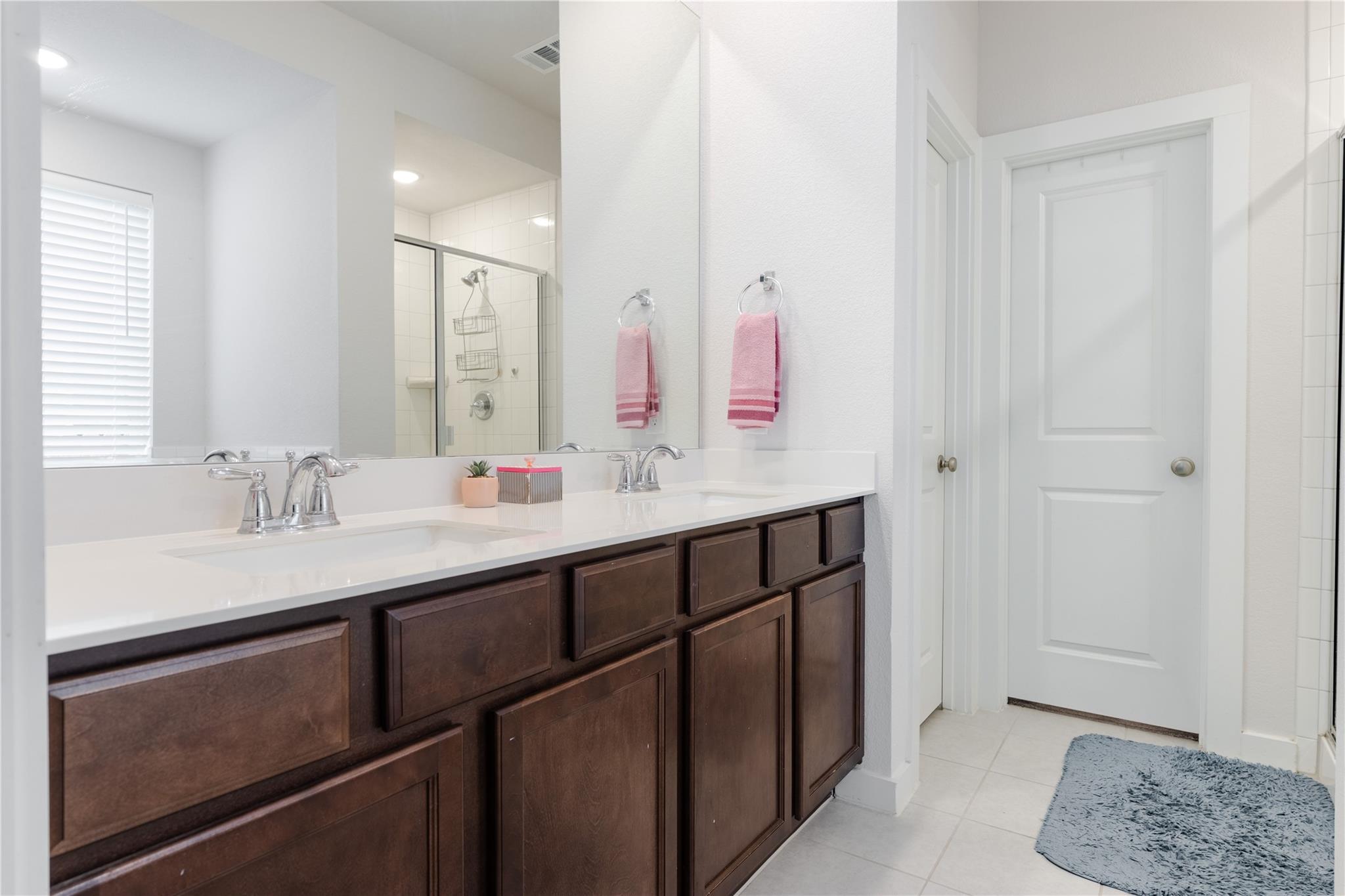 8000 Prairie Rye Dr, Lago Vista, TX 78645