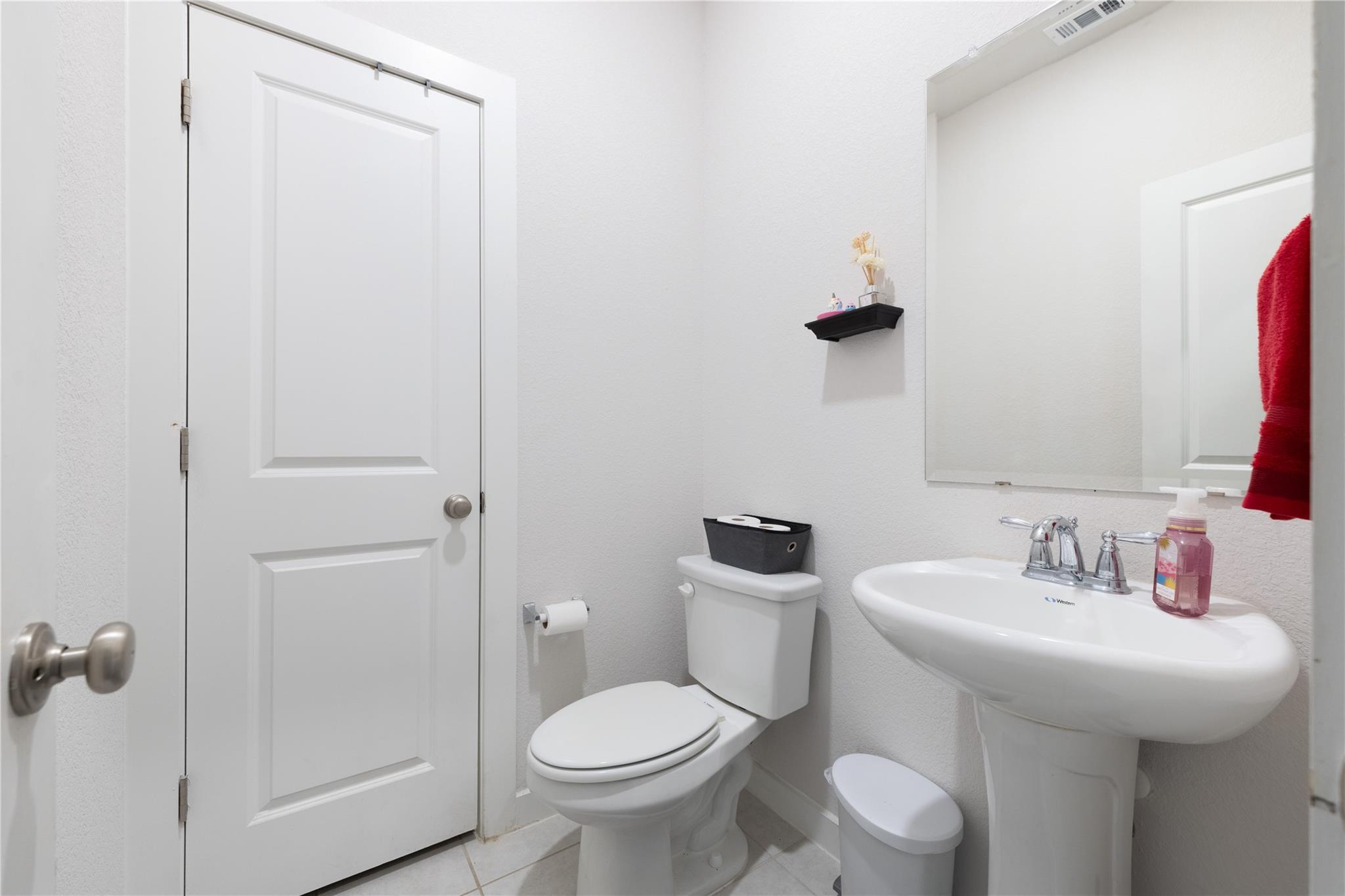 8000 Prairie Rye Dr, Lago Vista, TX 78645