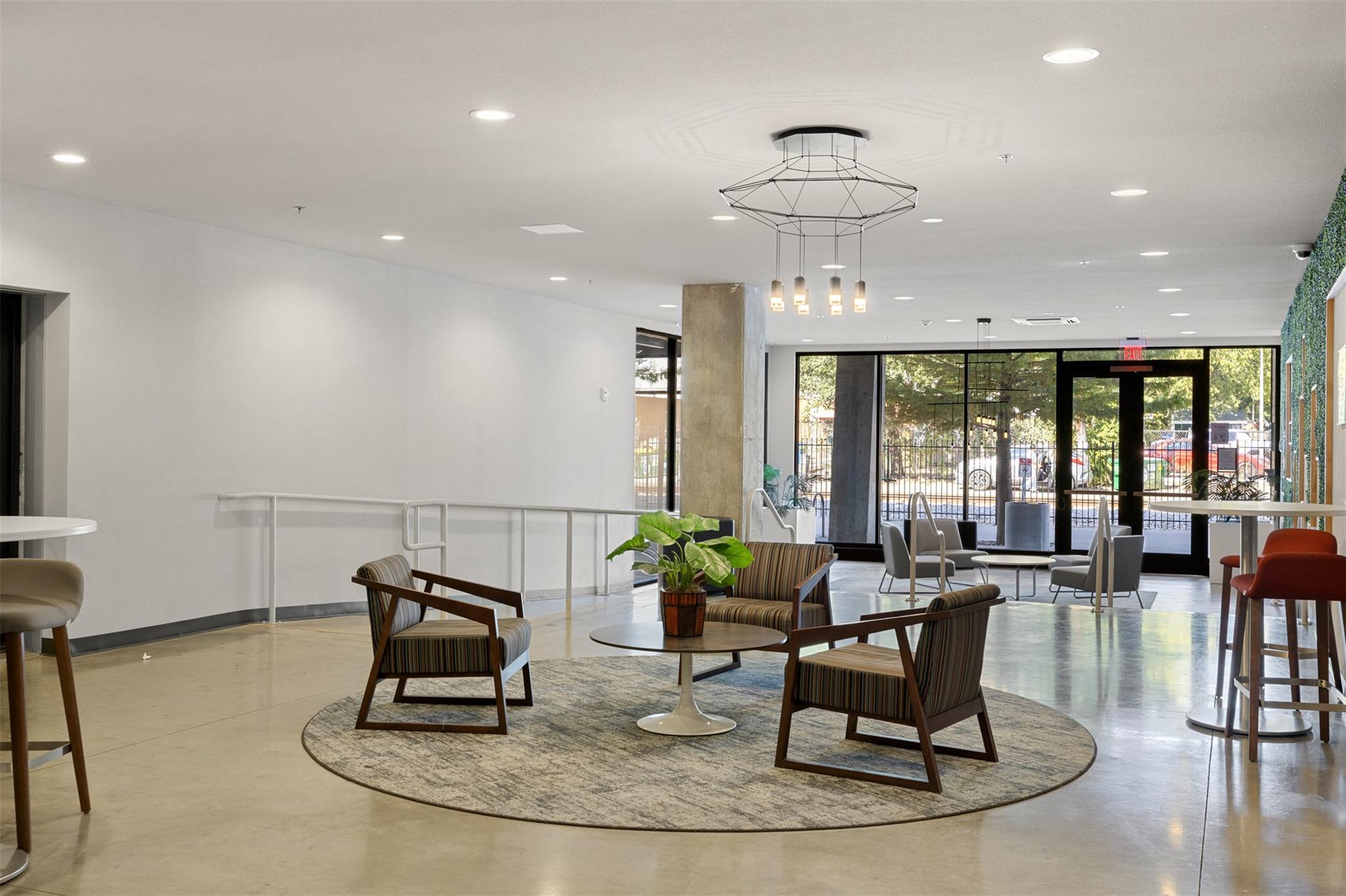 1800 E 4th St # 327, Austin, TX 78702