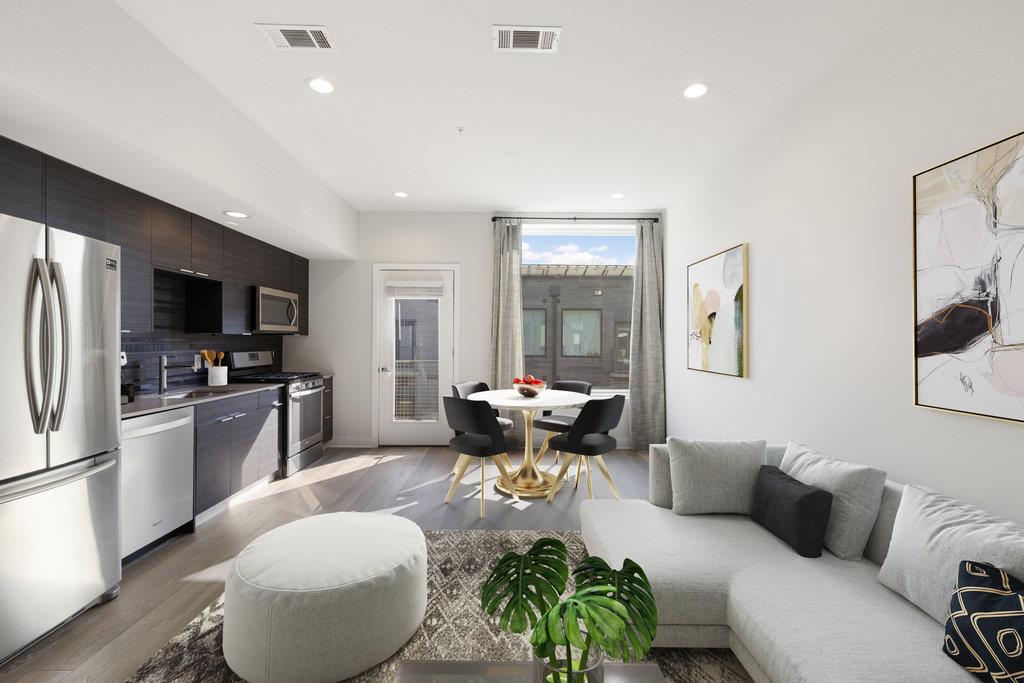 1800 E 4th St # 327, Austin, TX 78702