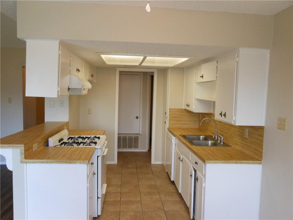 602 Garden Path Dr, Round Rock, TX 78664