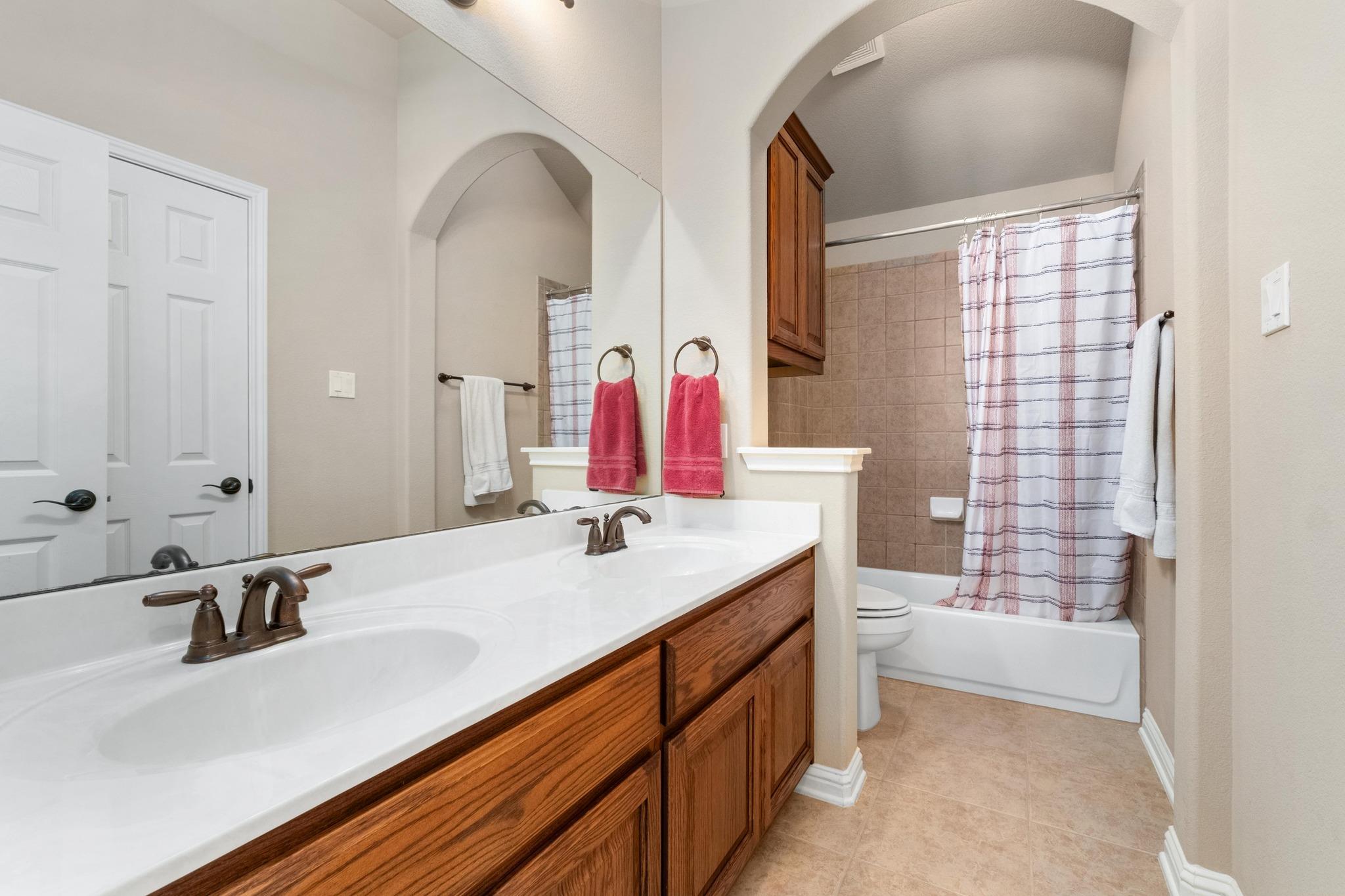 161 Serene Hollow Ln, Buda, TX 78610