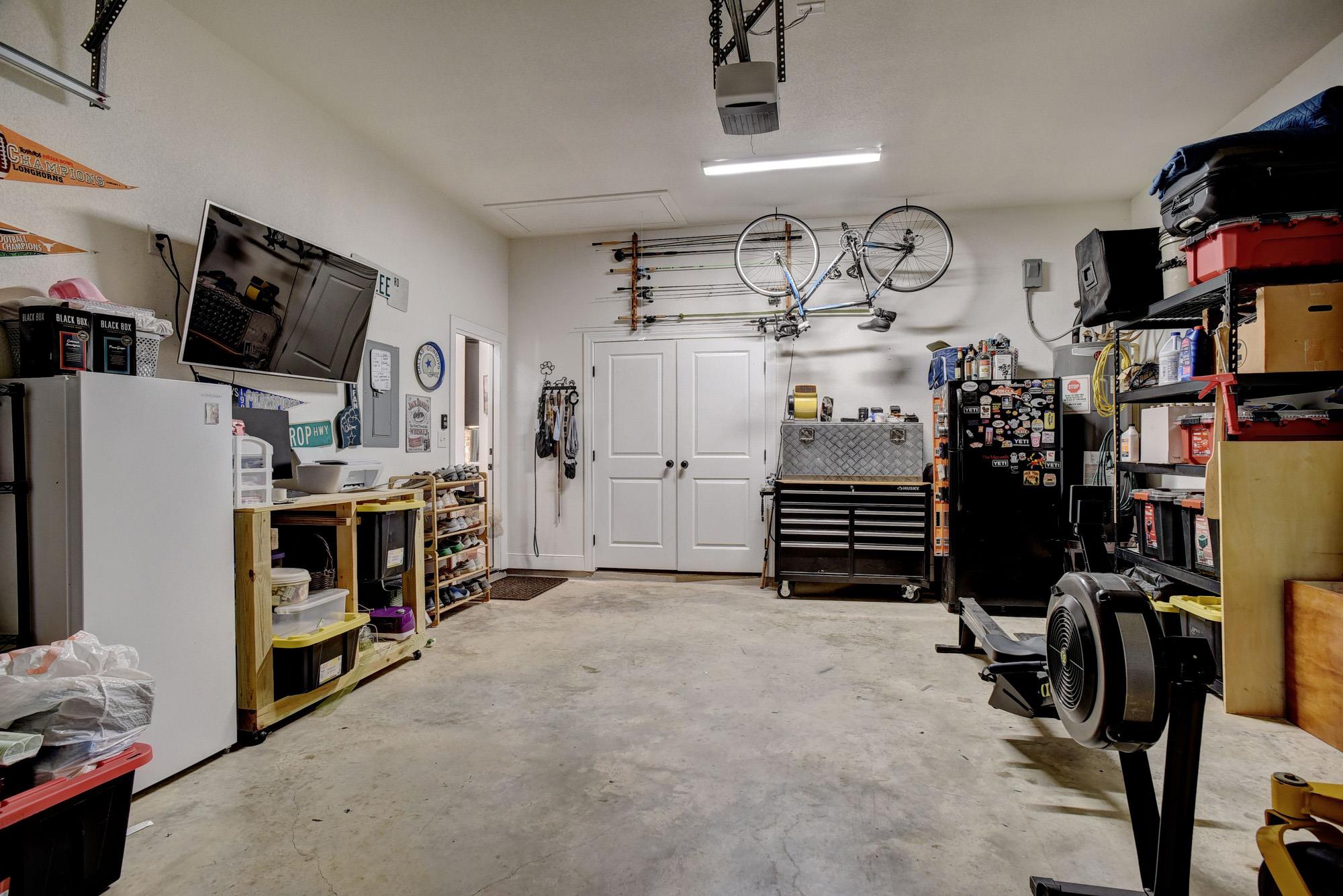 338 W Keanahalululu Ln, Bastrop, TX 78602