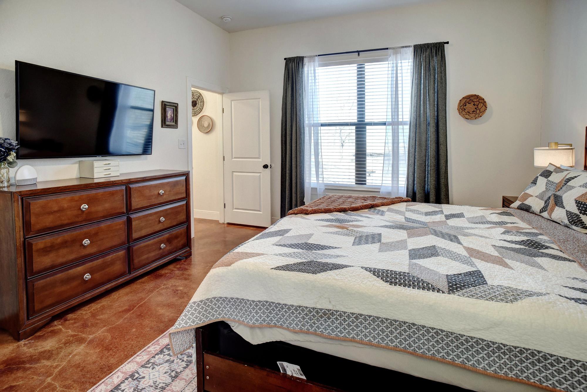 338 W Keanahalululu Ln, Bastrop, TX 78602