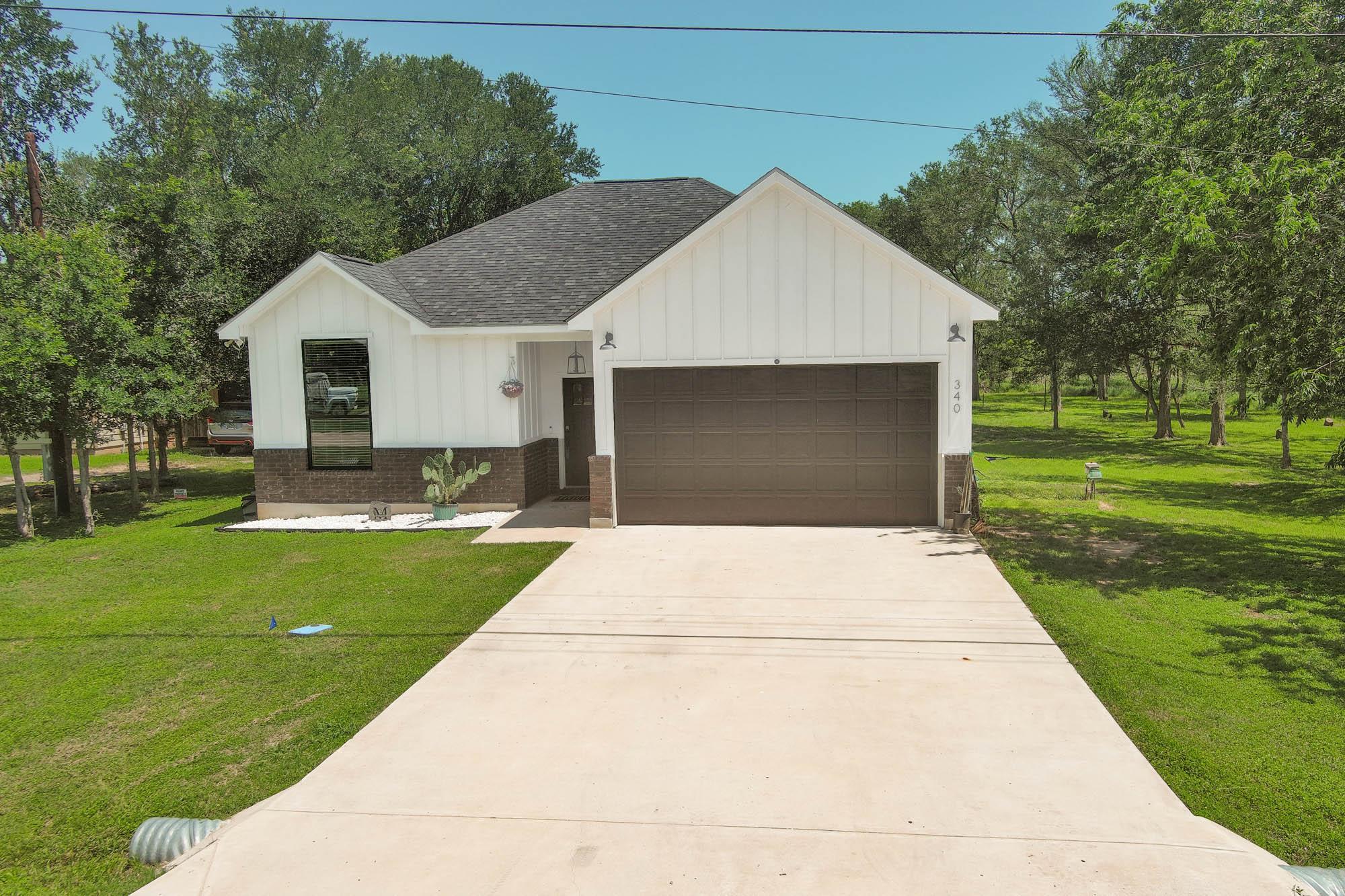 338 W Keanahalululu Ln, Bastrop, TX 78602