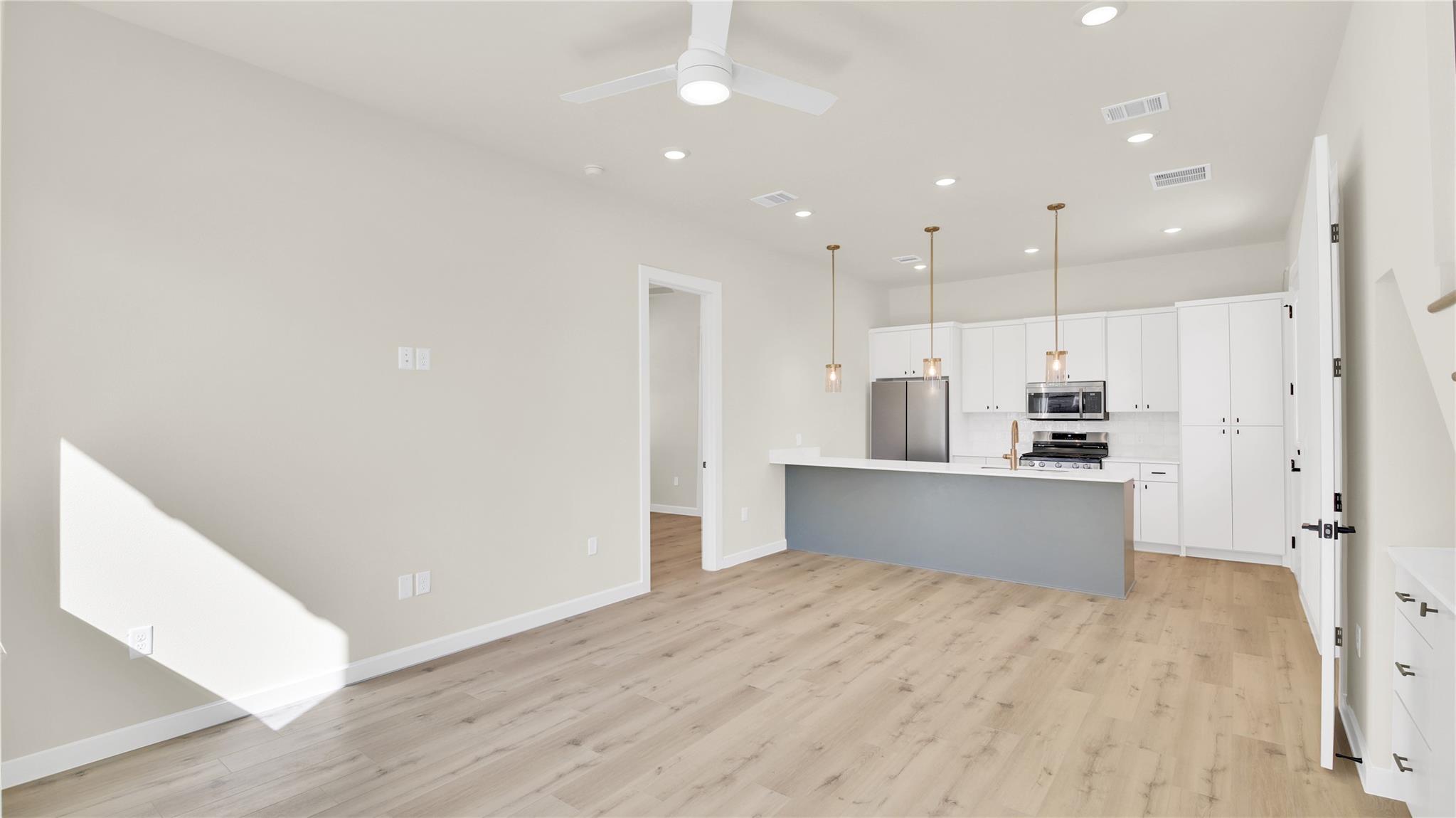 6802 Montana St # 1, Austin, TX 78741