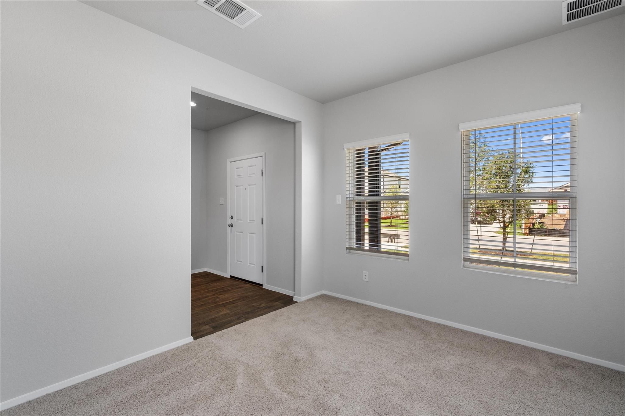 202 Chesterfield Dr, Kyle, TX 78640