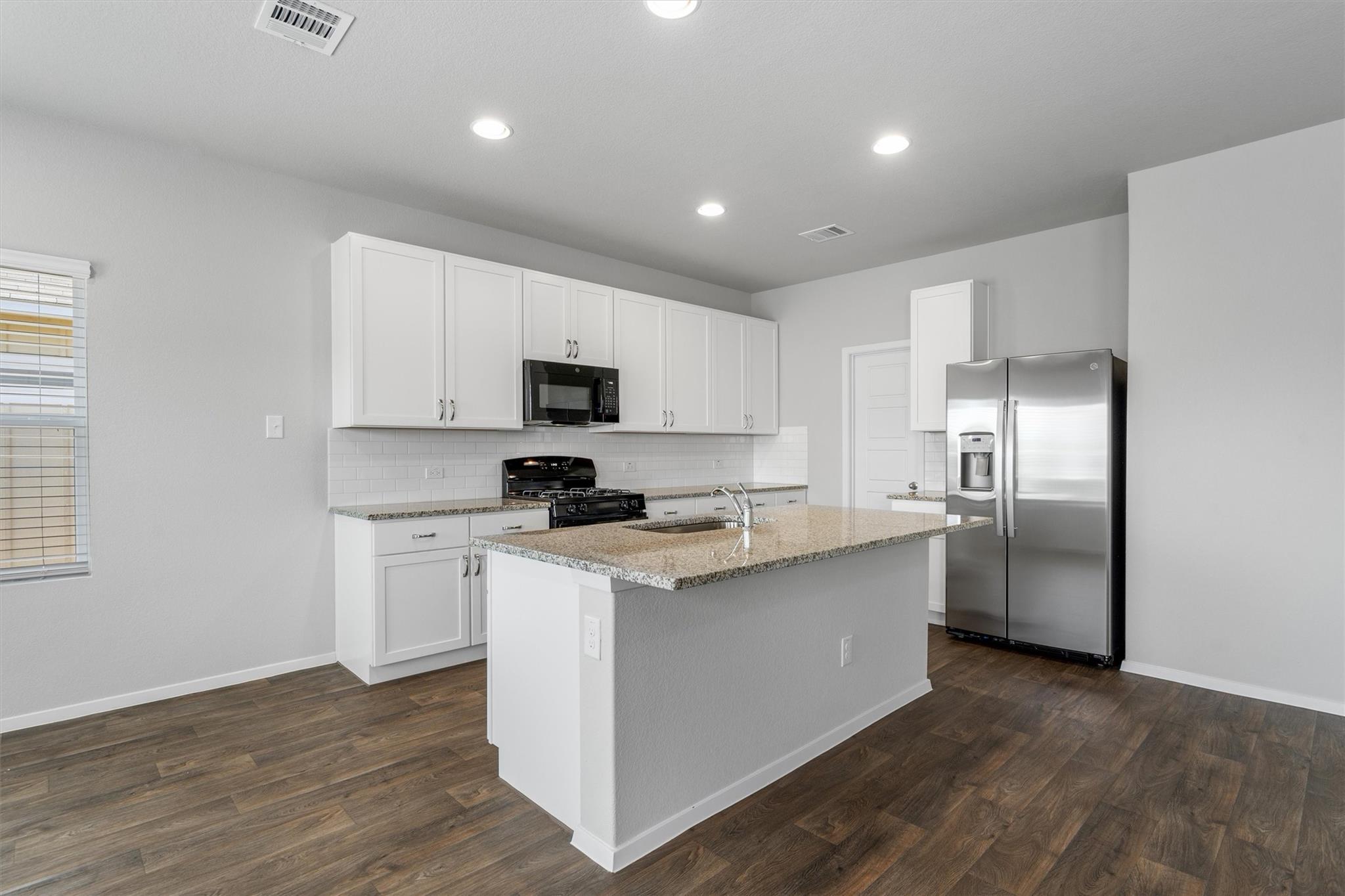 202 Chesterfield Dr, Kyle, TX 78640