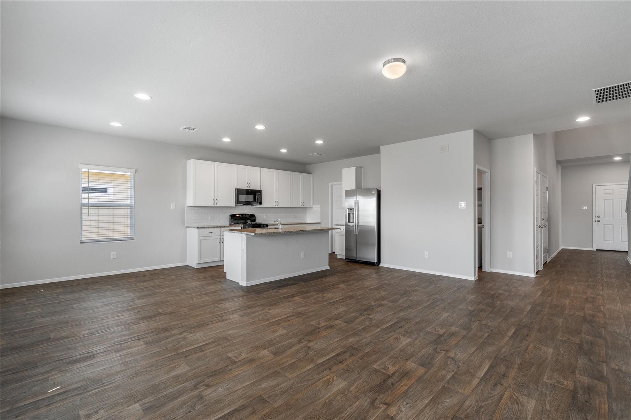 202 Chesterfield Dr, Kyle, TX 78640