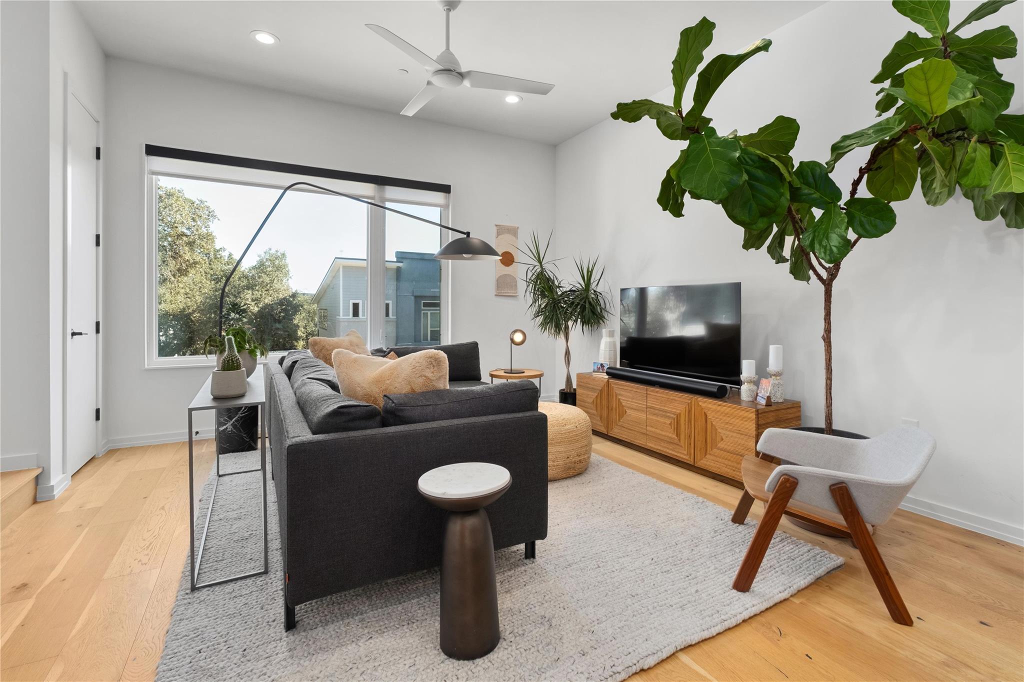 410 W Alpine Rd # 10, Austin, TX 78704