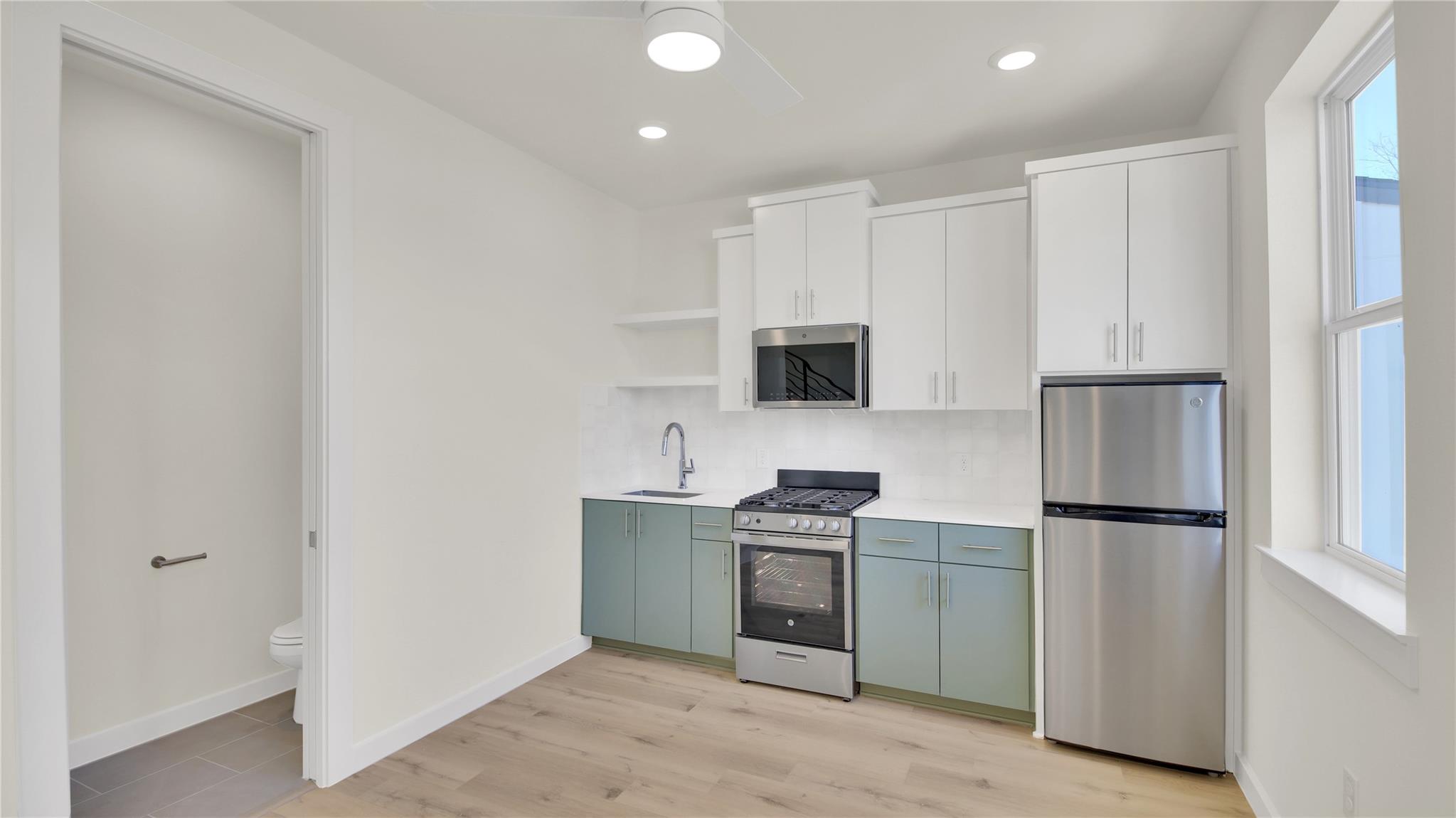 6802 Montana St # 2, Austin, TX 78741