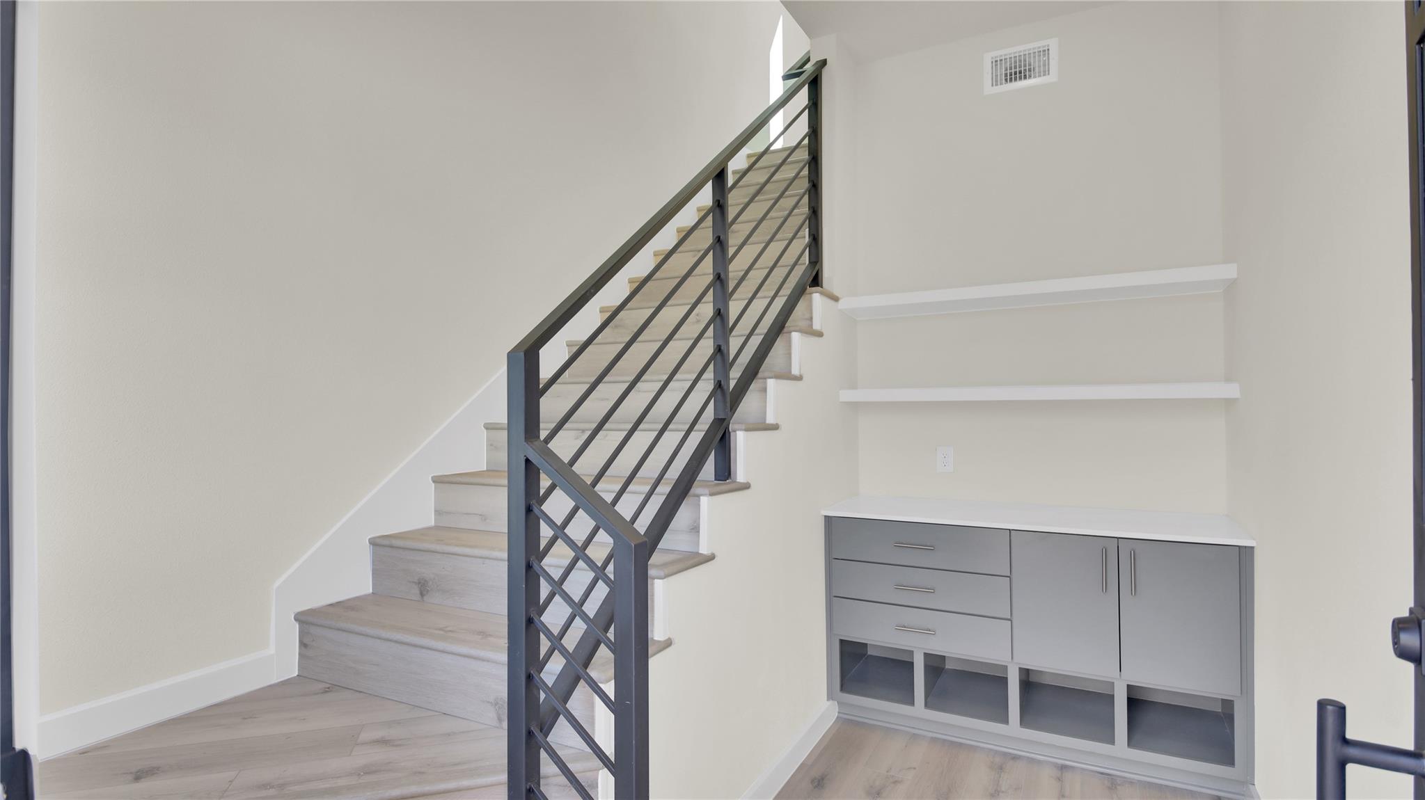 6802 Montana St # 2, Austin, TX 78741