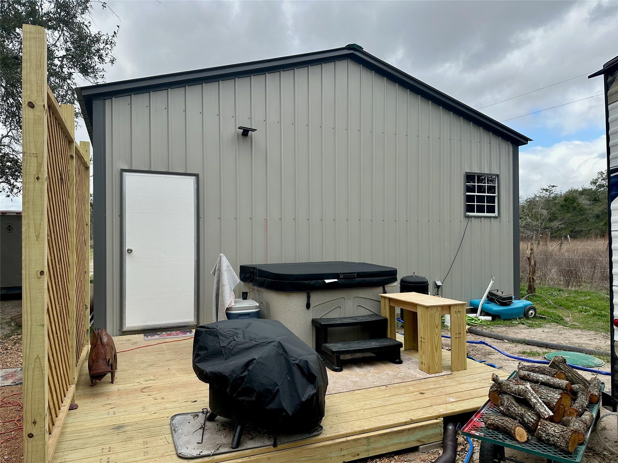 750 FM 154 S, Muldoon, TX 78949