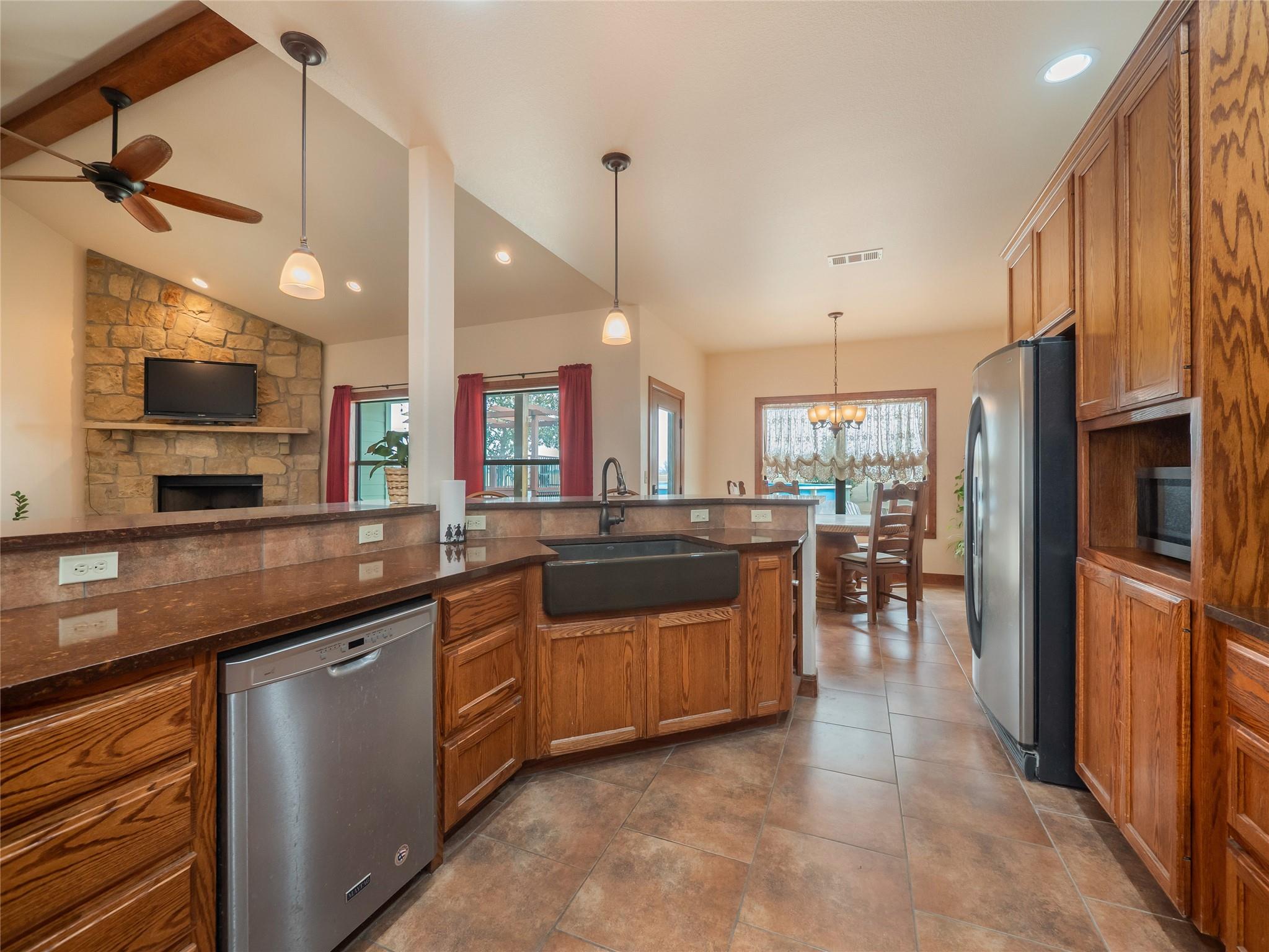 851 & 877 County Road 455, Coupland, TX 78615