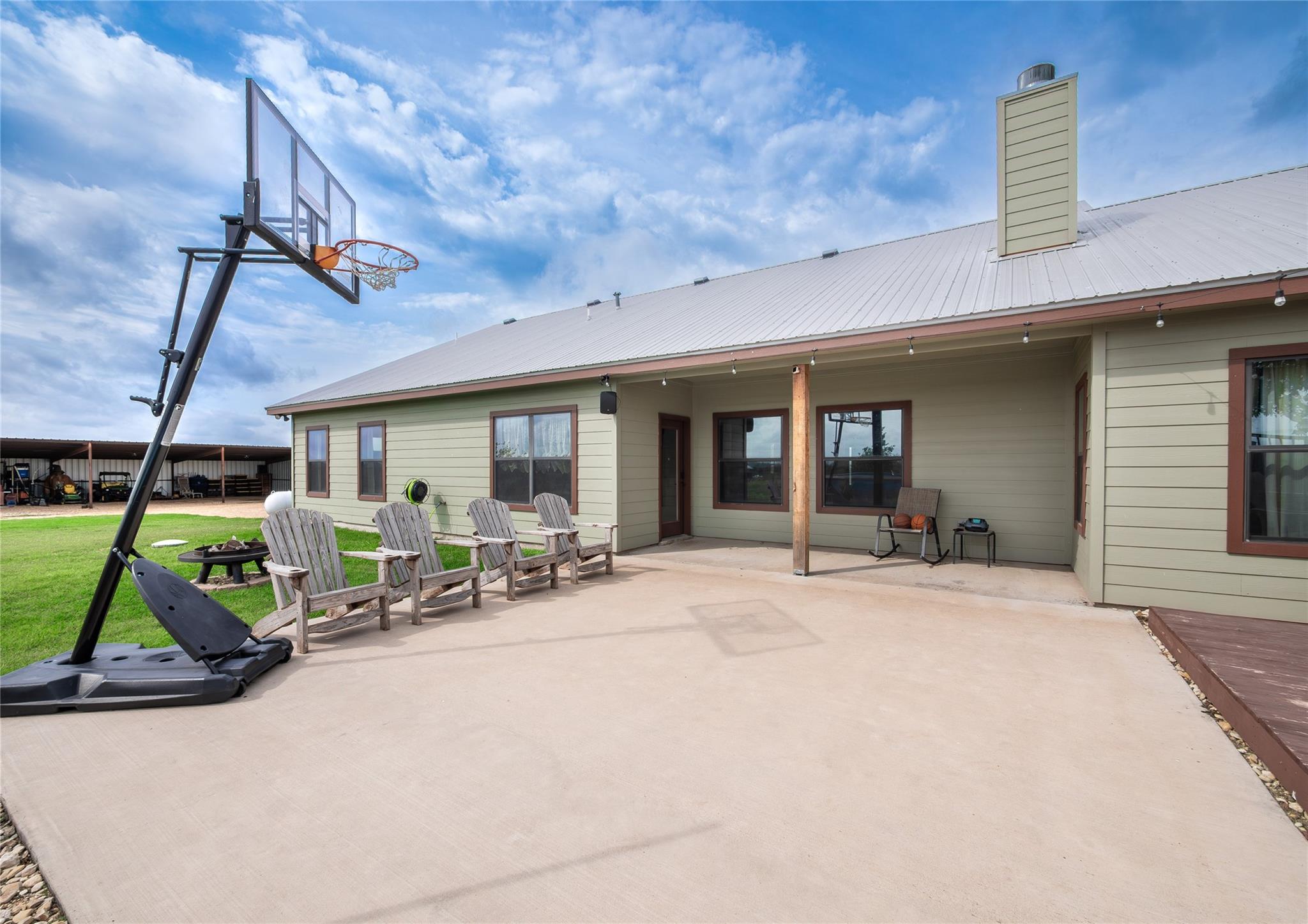 851 & 877 County Road 455, Coupland, TX 78615