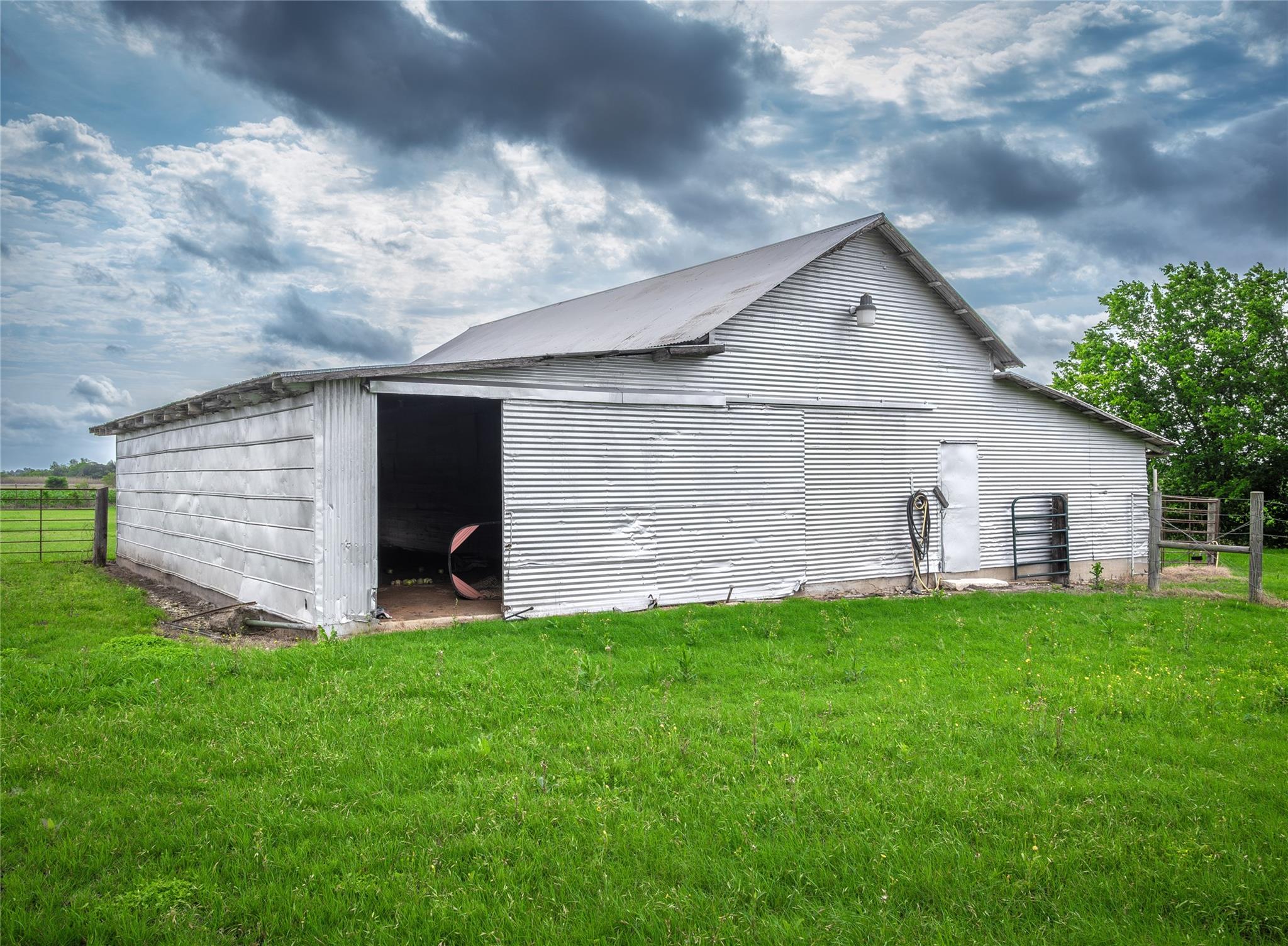 851 & 877 County Road 455, Coupland, TX 78615