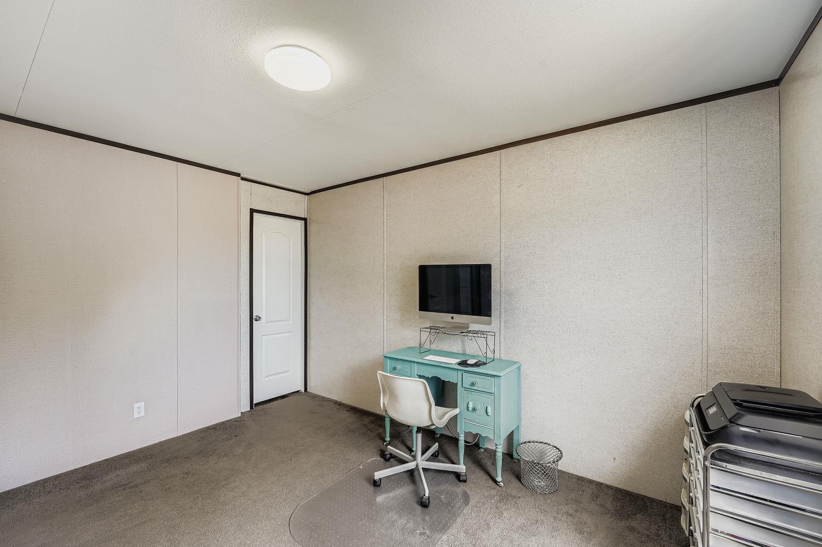 435 Still Meadow Dr, Dale, TX 78616