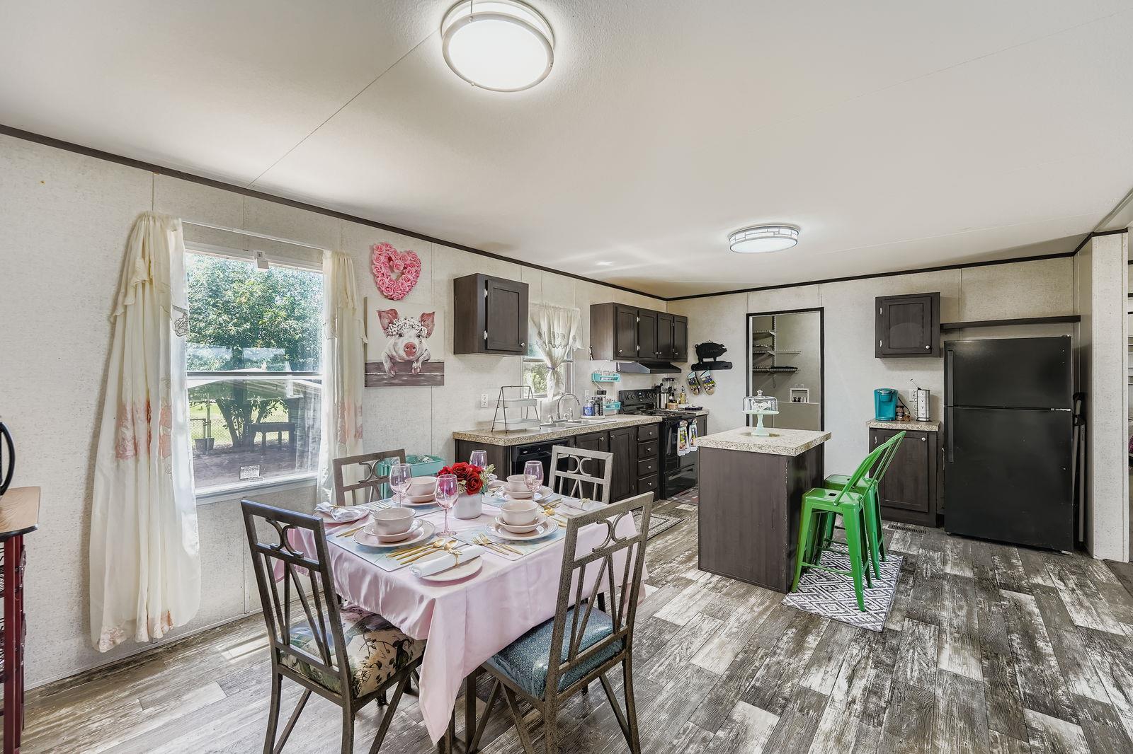 435 Still Meadow Dr, Dale, TX 78616