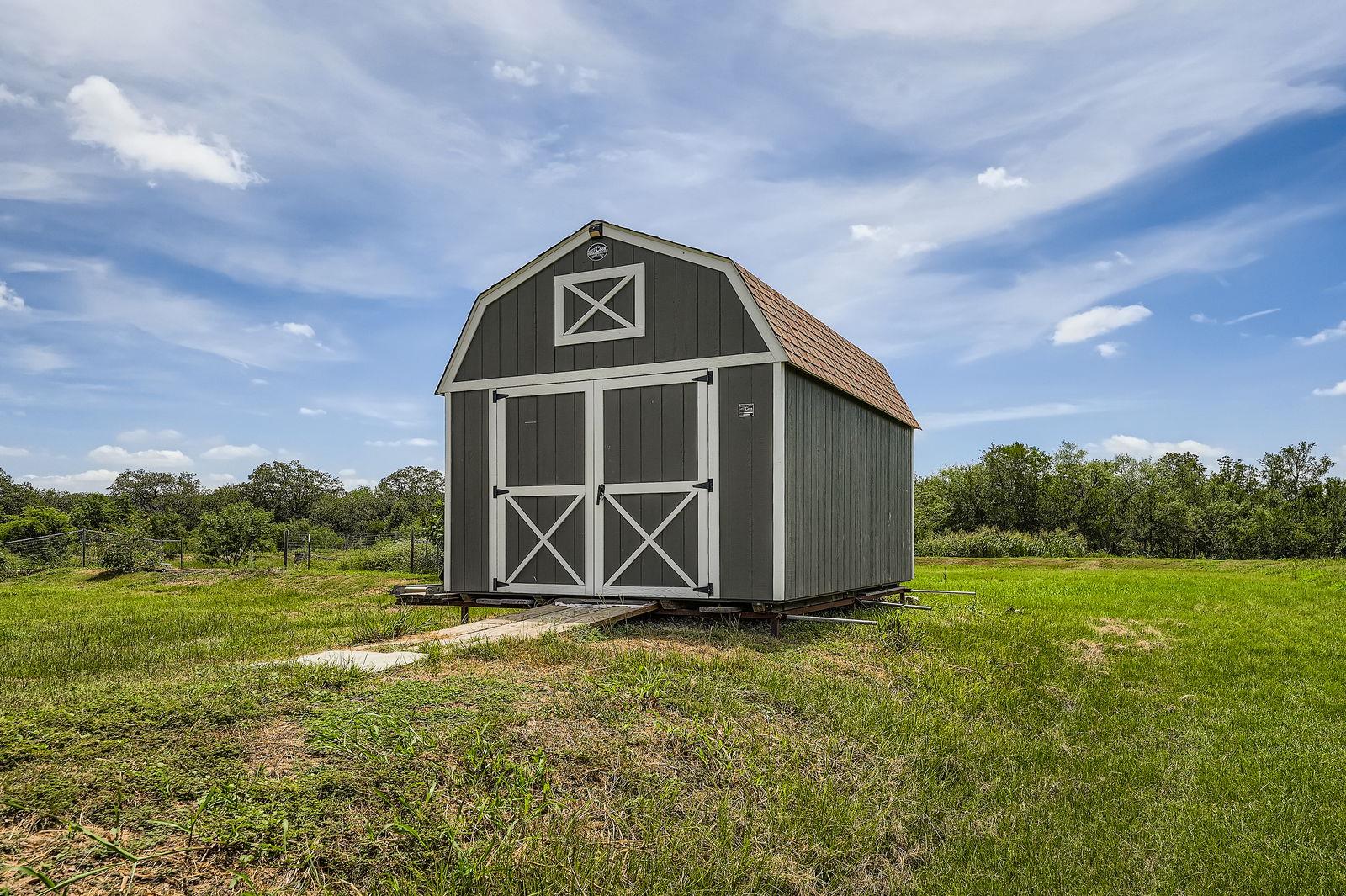 435 Still Meadow Dr, Dale, TX 78616