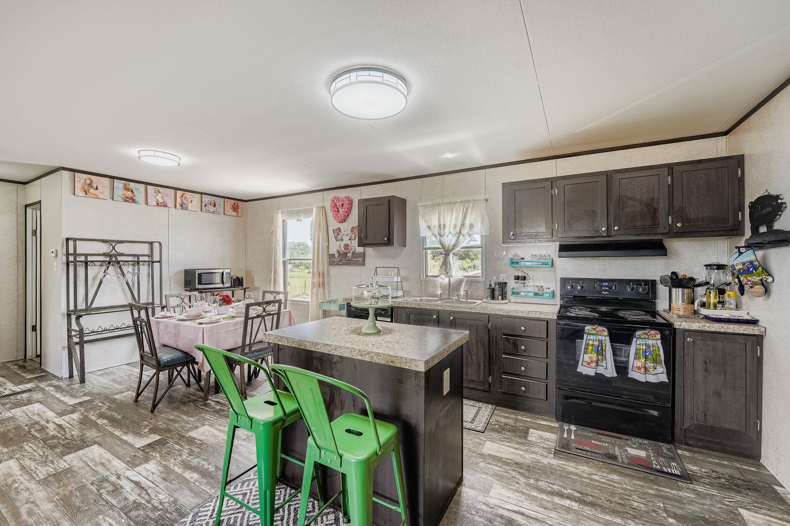 435 Still Meadow Dr, Dale, TX 78616