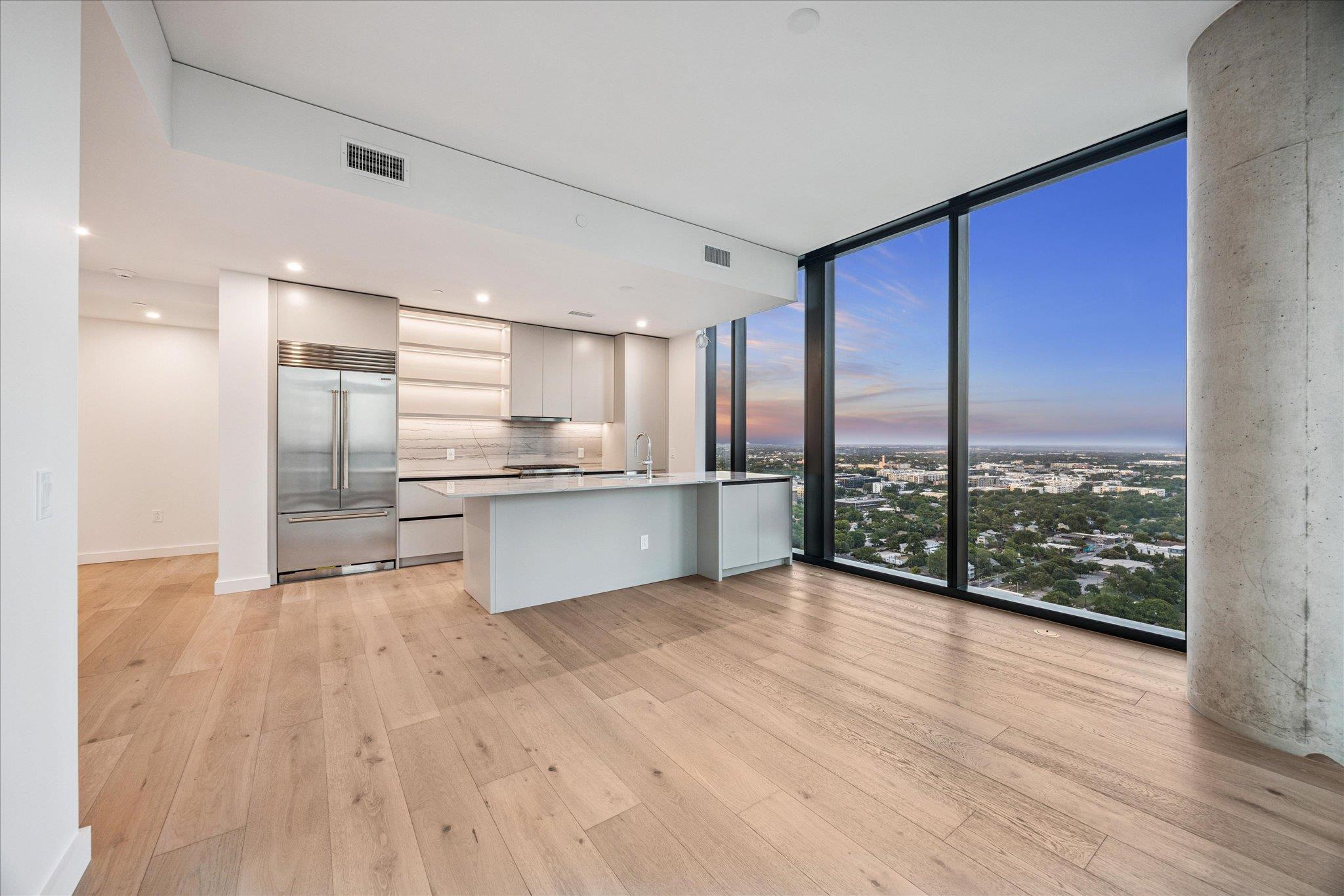 610 Davis St # 2702, Austin, TX 78701