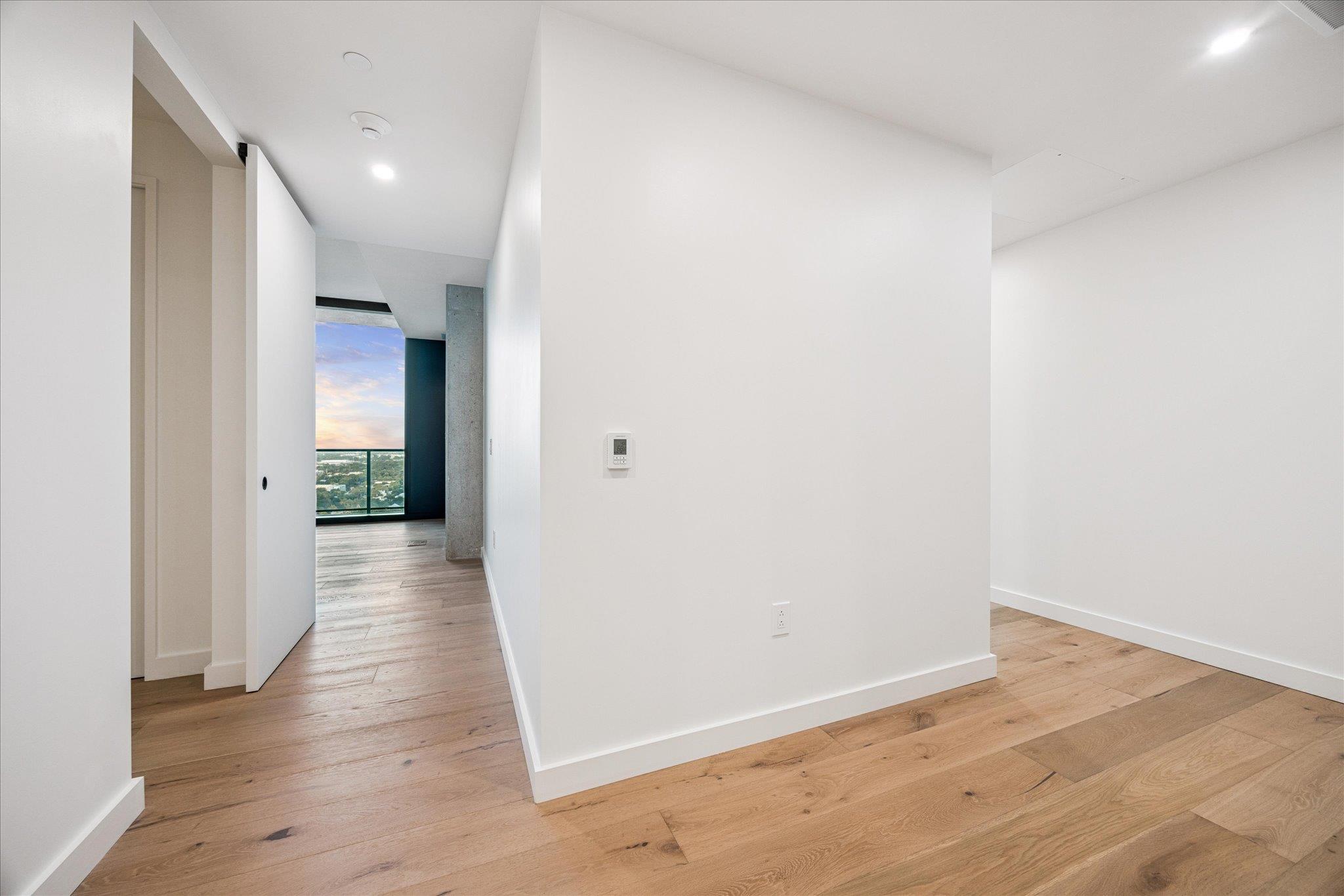 610 Davis St # 2702, Austin, TX 78701