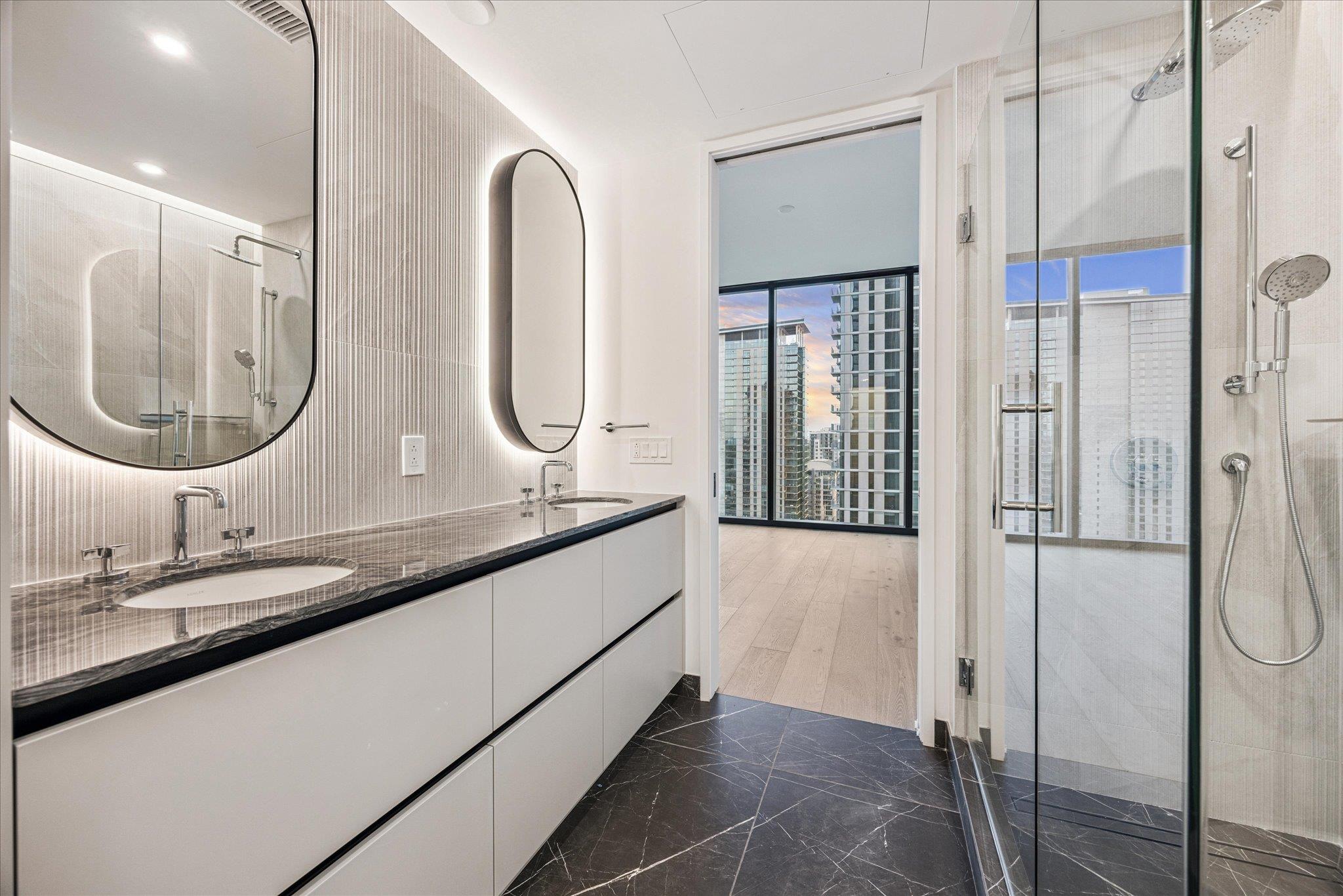 610 Davis St # 2702, Austin, TX 78701