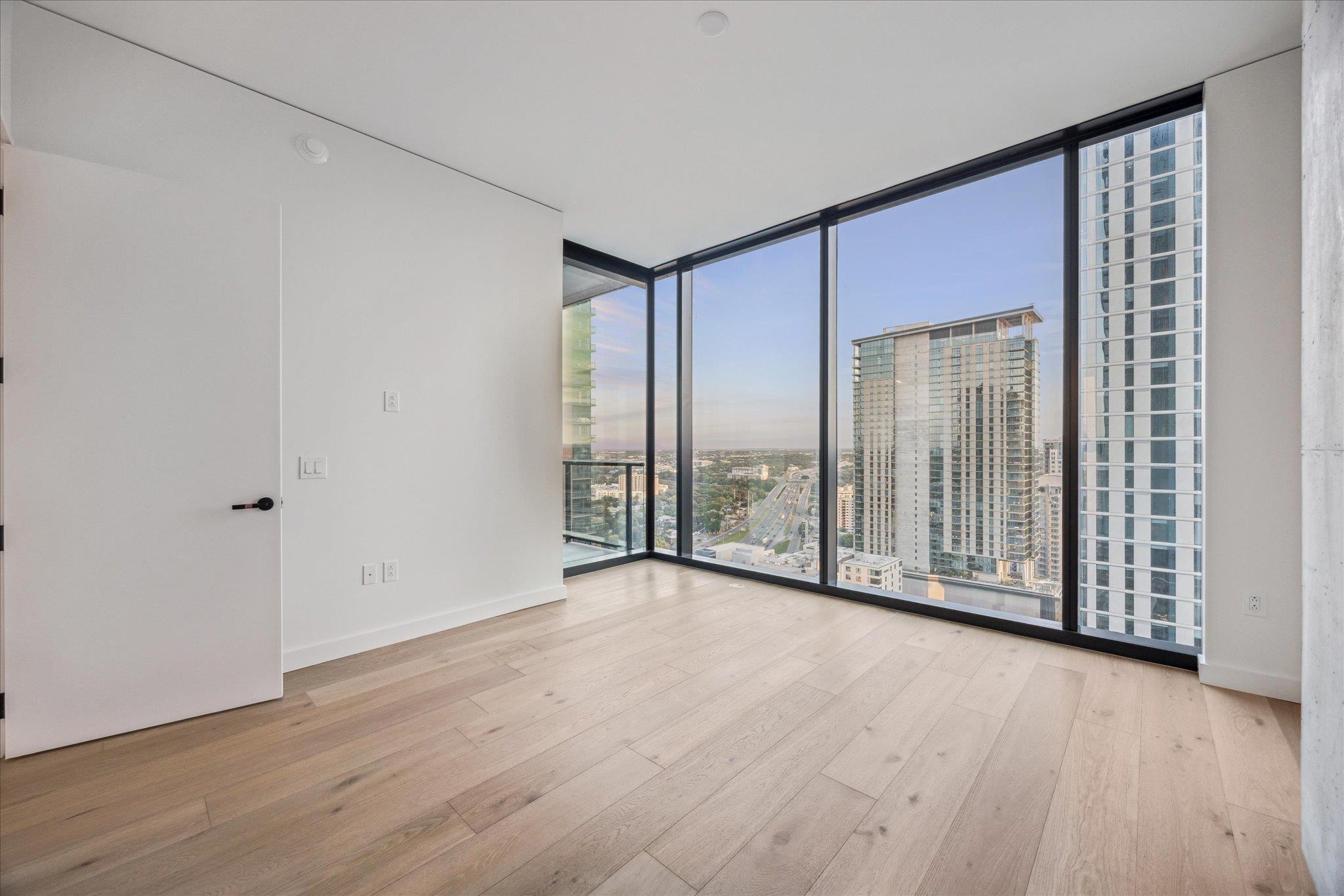 610 Davis St # 2702, Austin, TX 78701