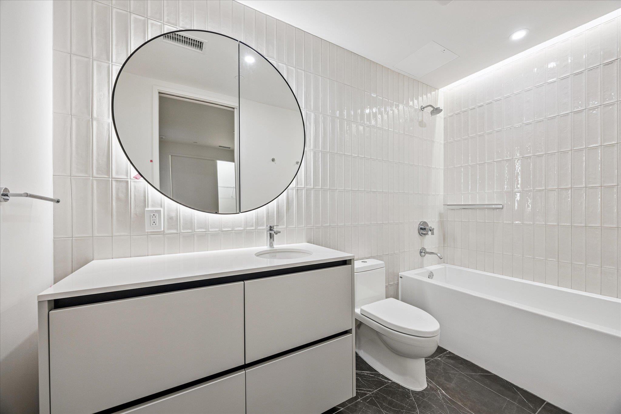 610 Davis St # 2702, Austin, TX 78701