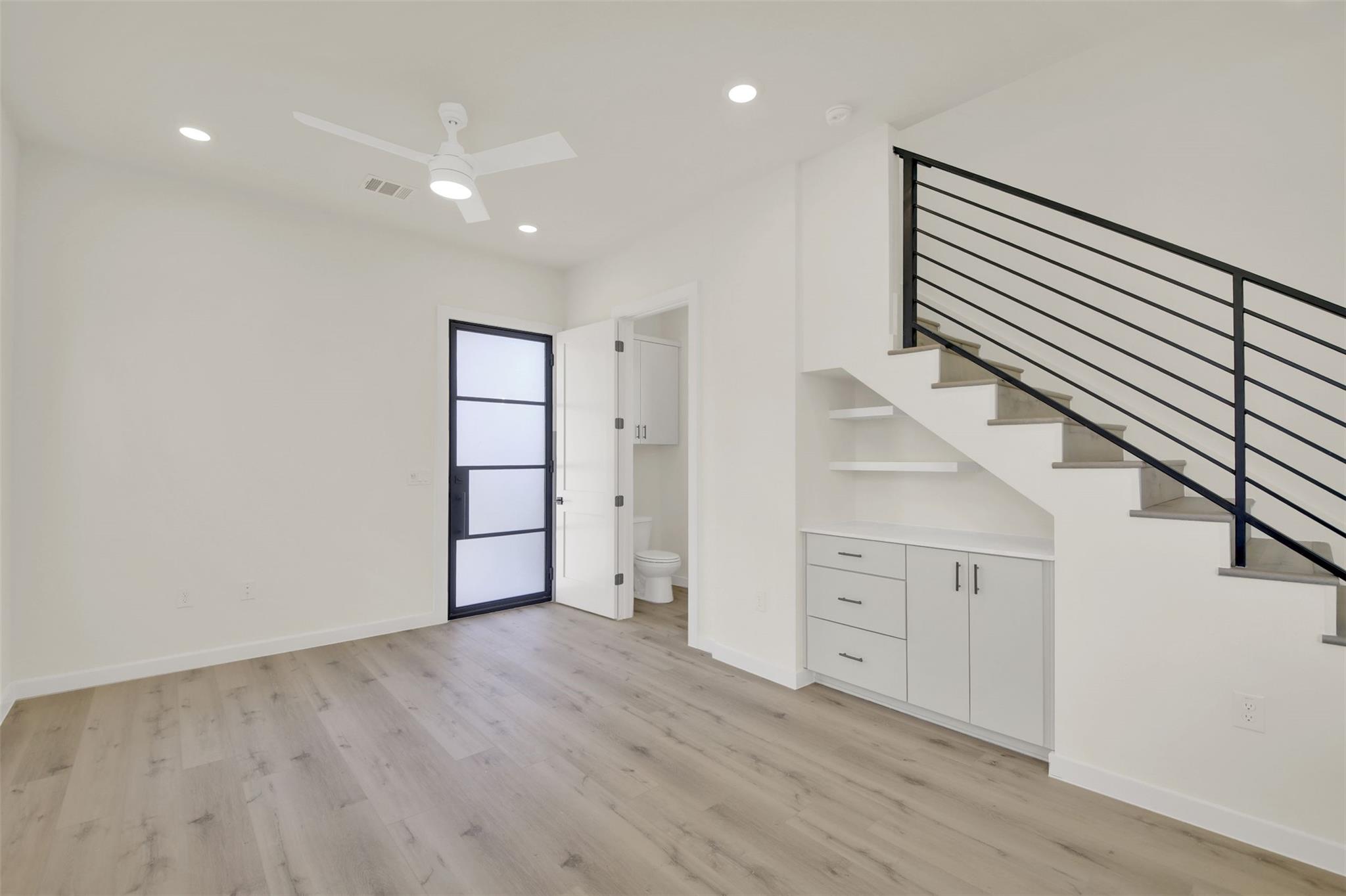 6802 Montana St # 3, Austin, TX 78741