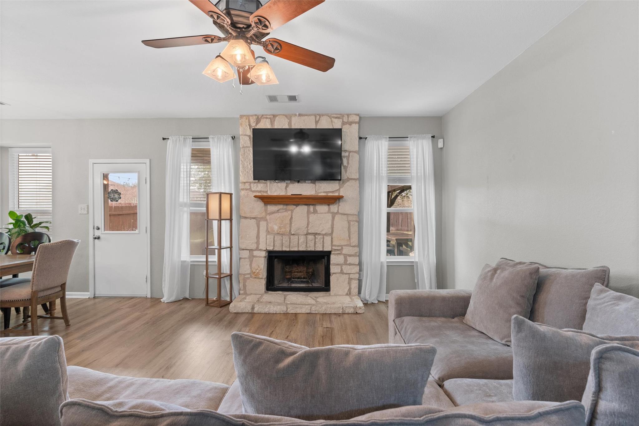 338 Altamont St, Hutto, TX 78634