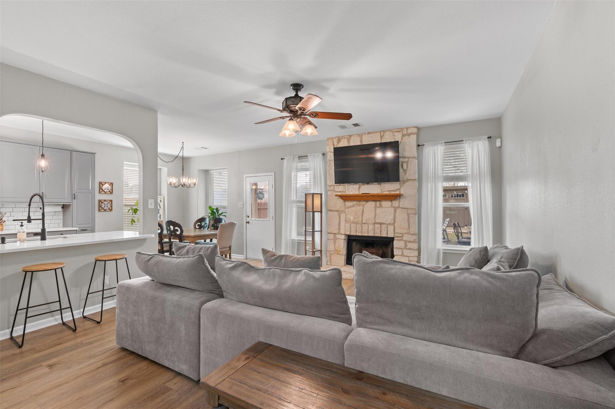 338 Altamont St, Hutto, TX 78634