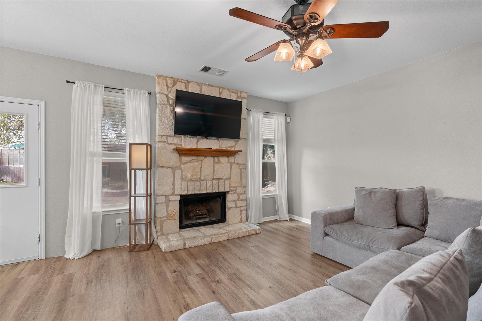 338 Altamont St, Hutto, TX 78634