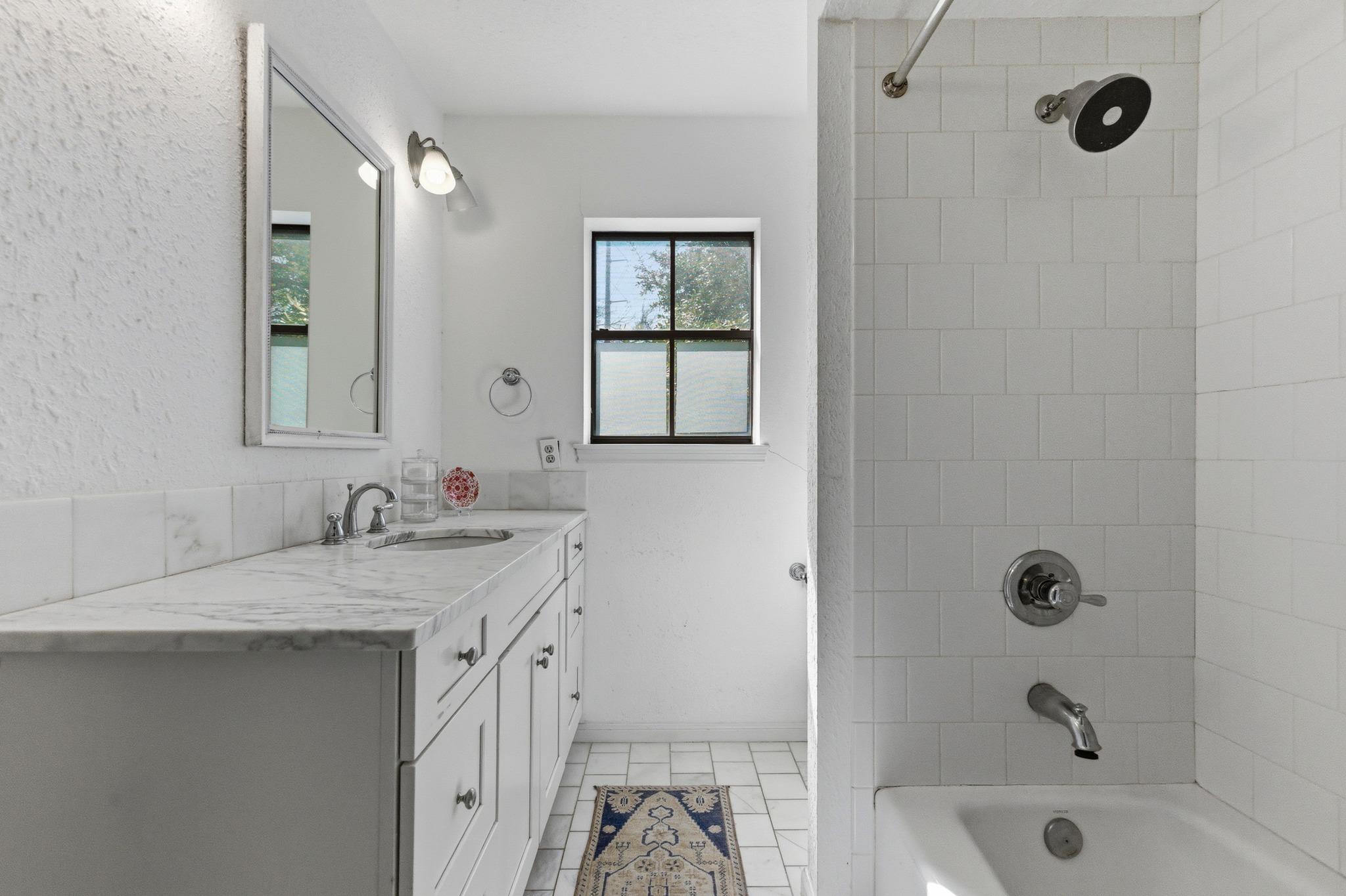 2614 Jefferson St # B, Austin, TX 78703