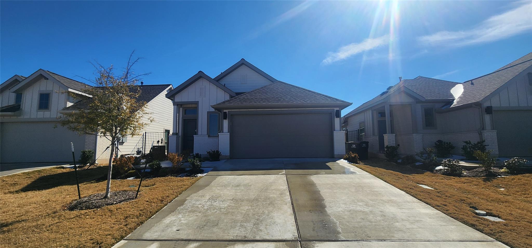 157 Los Olives Ln, Liberty Hill, TX 78642