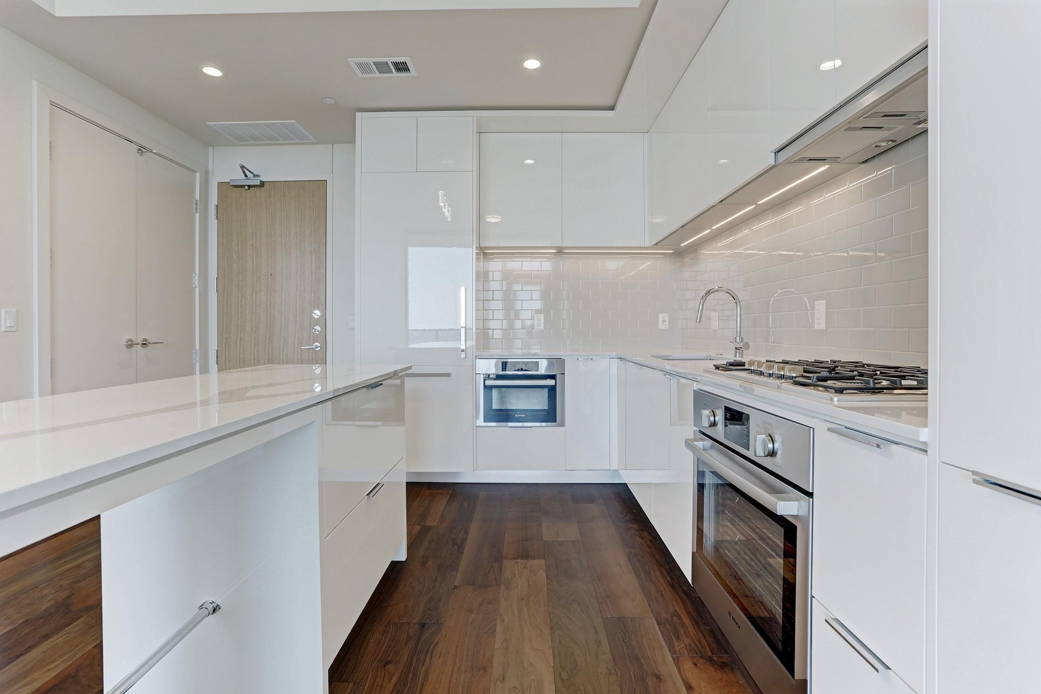 44 East Ave # 2908, Austin, TX 78701