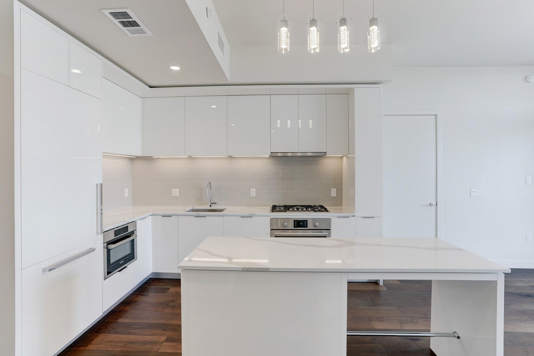 44 East Ave # 2908, Austin, TX 78701