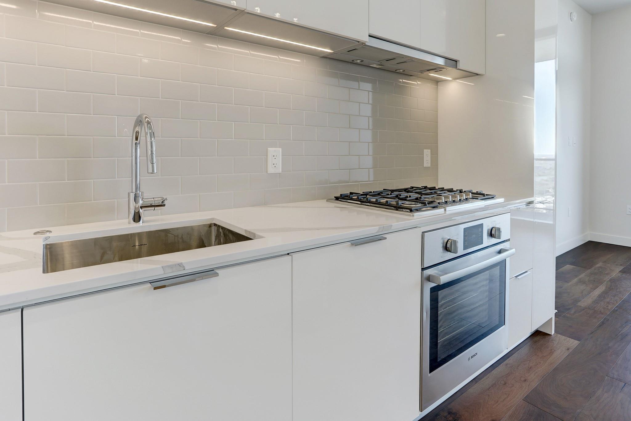 44 East Ave # 2908, Austin, TX 78701