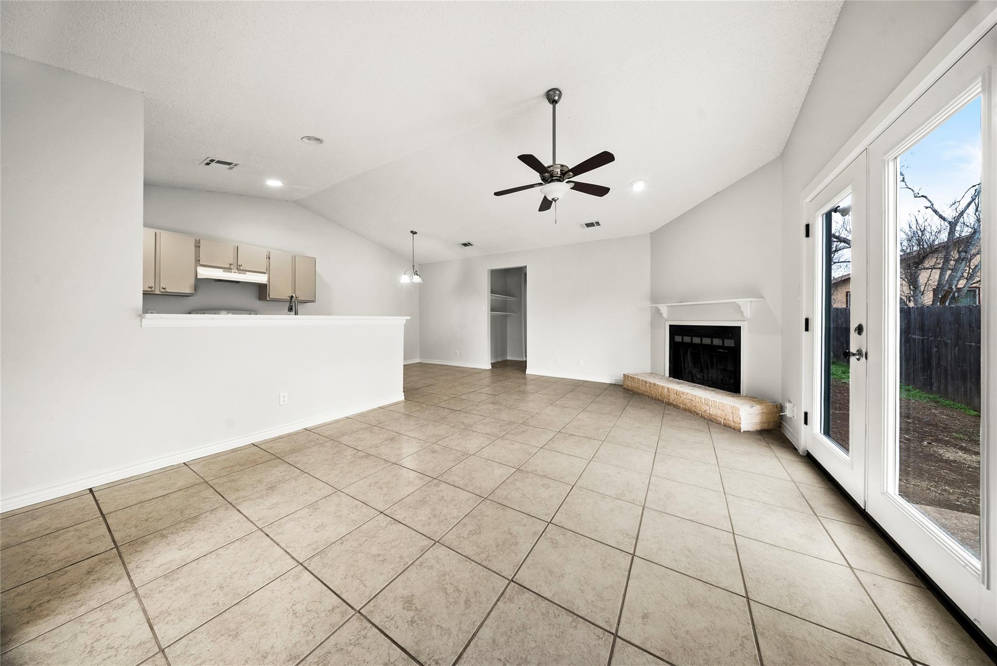 808 Lloyd Ln # A&B, Elgin, TX 78621