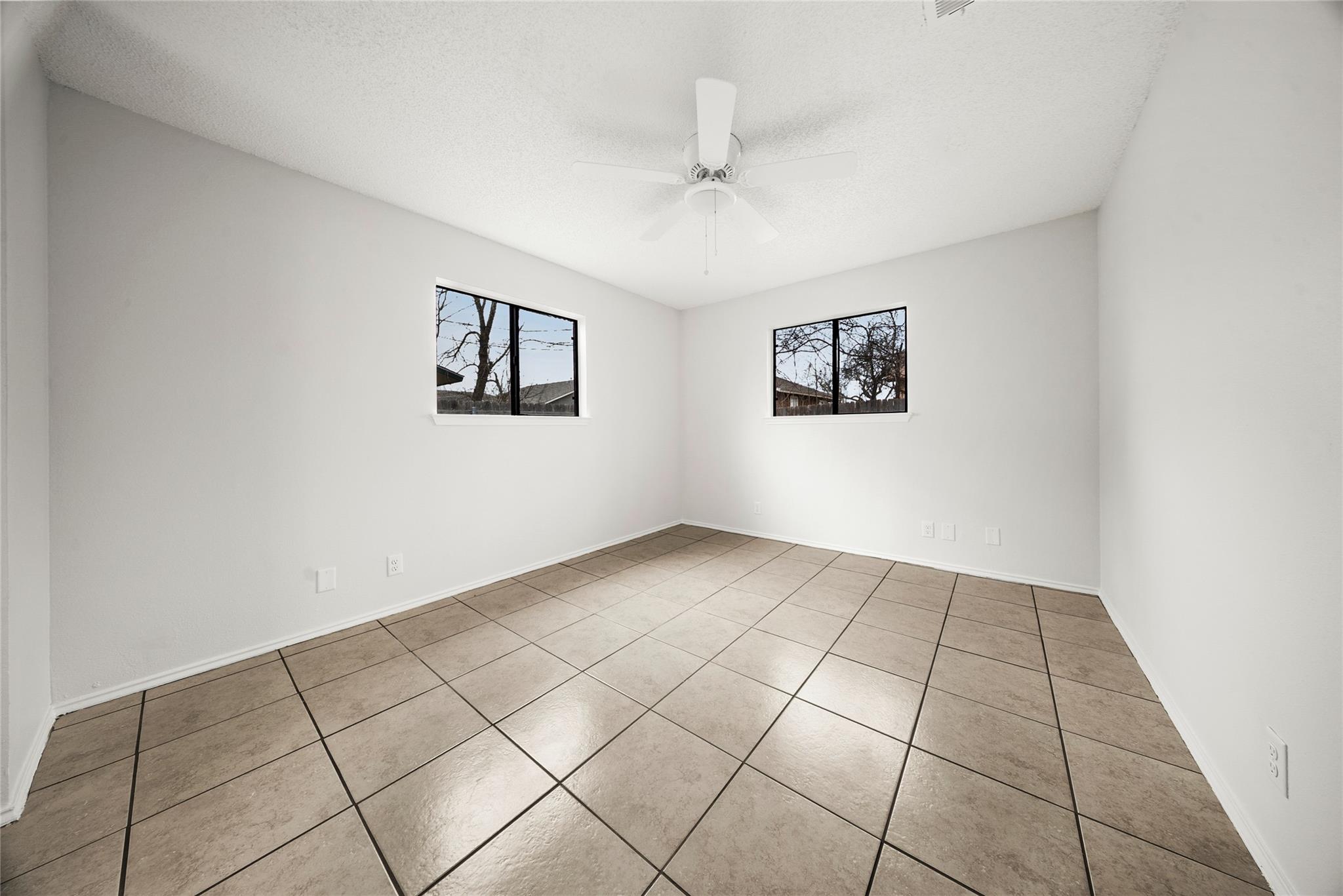 808 Lloyd Ln # A&B, Elgin, TX 78621