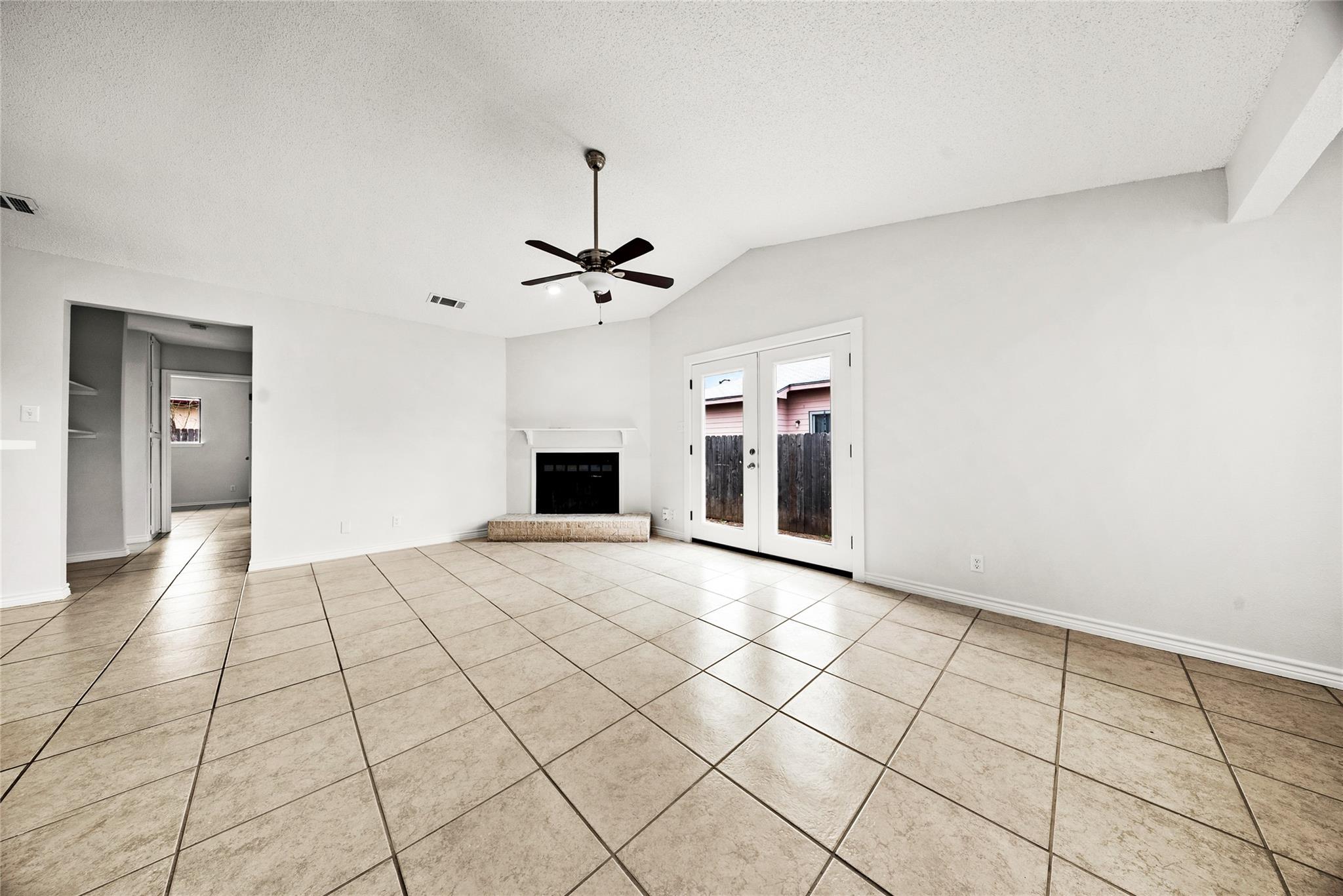 808 Lloyd Ln # A&B, Elgin, TX 78621