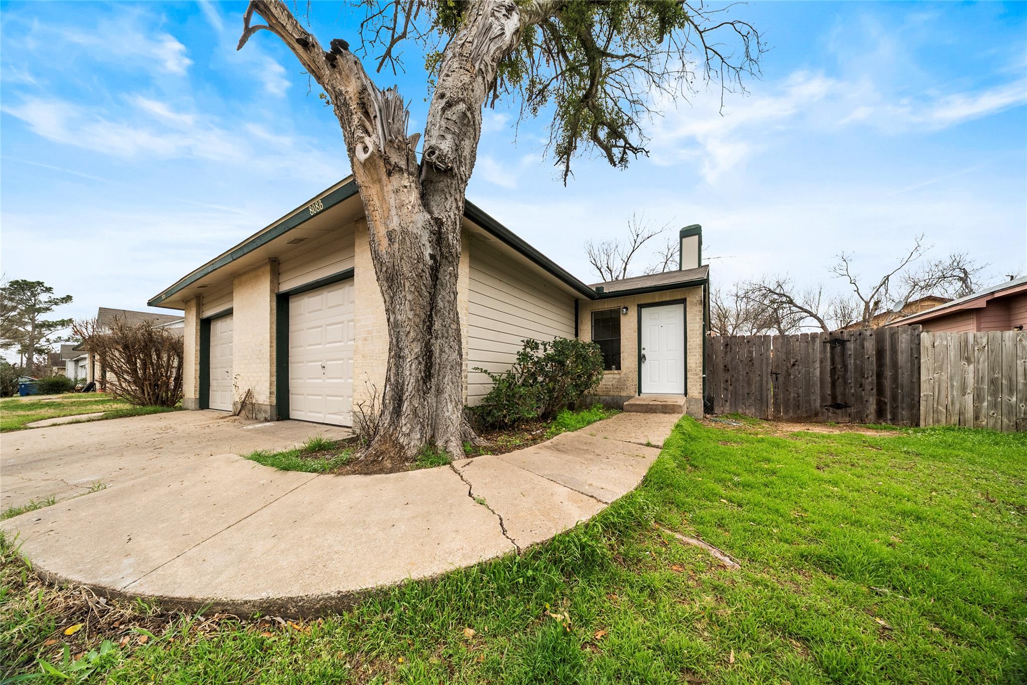 808 Lloyd Ln # A&B, Elgin, TX 78621