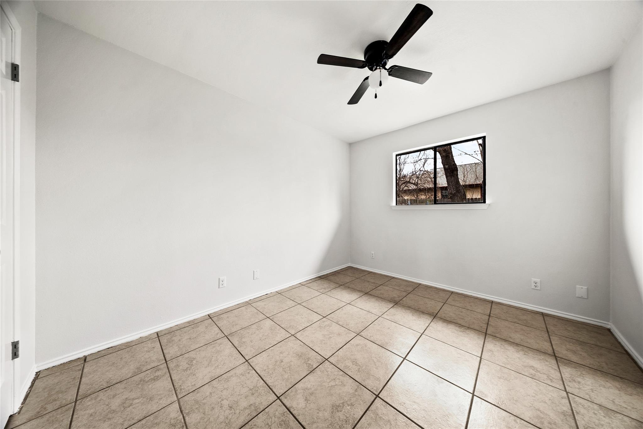 808 Lloyd Ln # A&B, Elgin, TX 78621