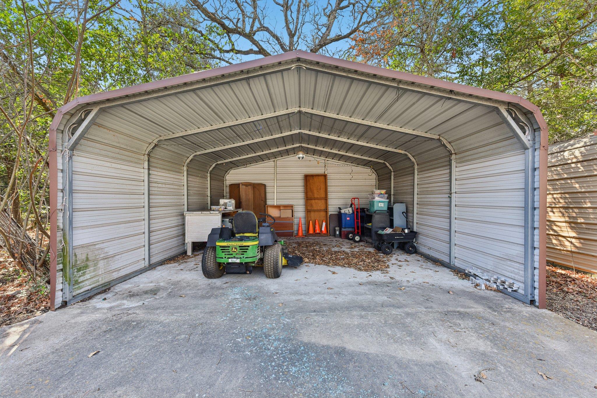 111 Post Oak Dr, Elgin, TX 78621