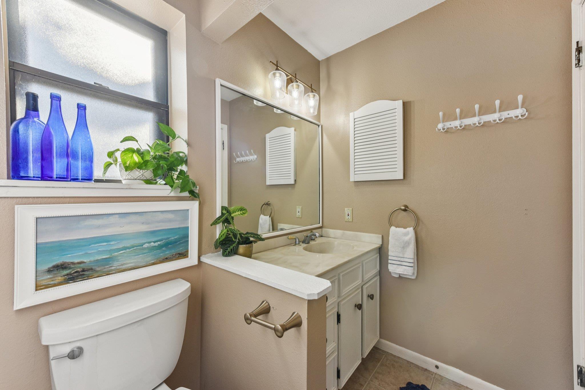 111 Post Oak Dr, Elgin, TX 78621